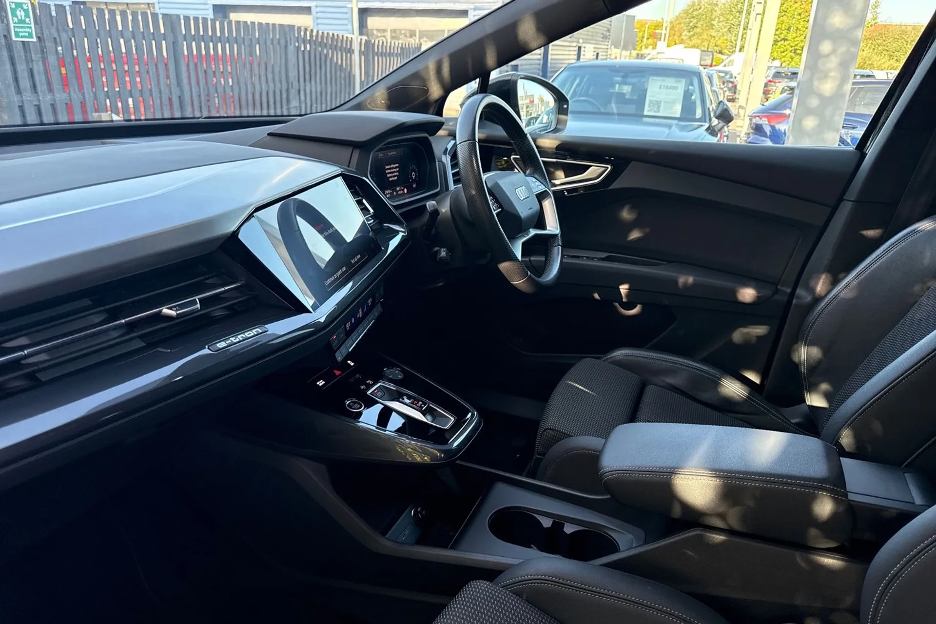 Audi Q4 thumbnail image number 31