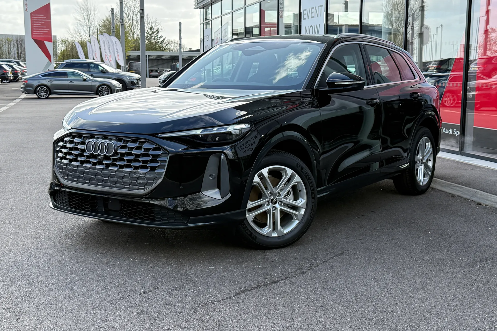 Audi Q5 thumbnail image number 12