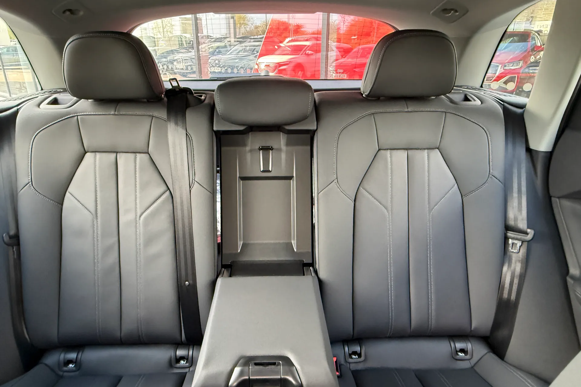 Audi Q5 thumbnail image number 35