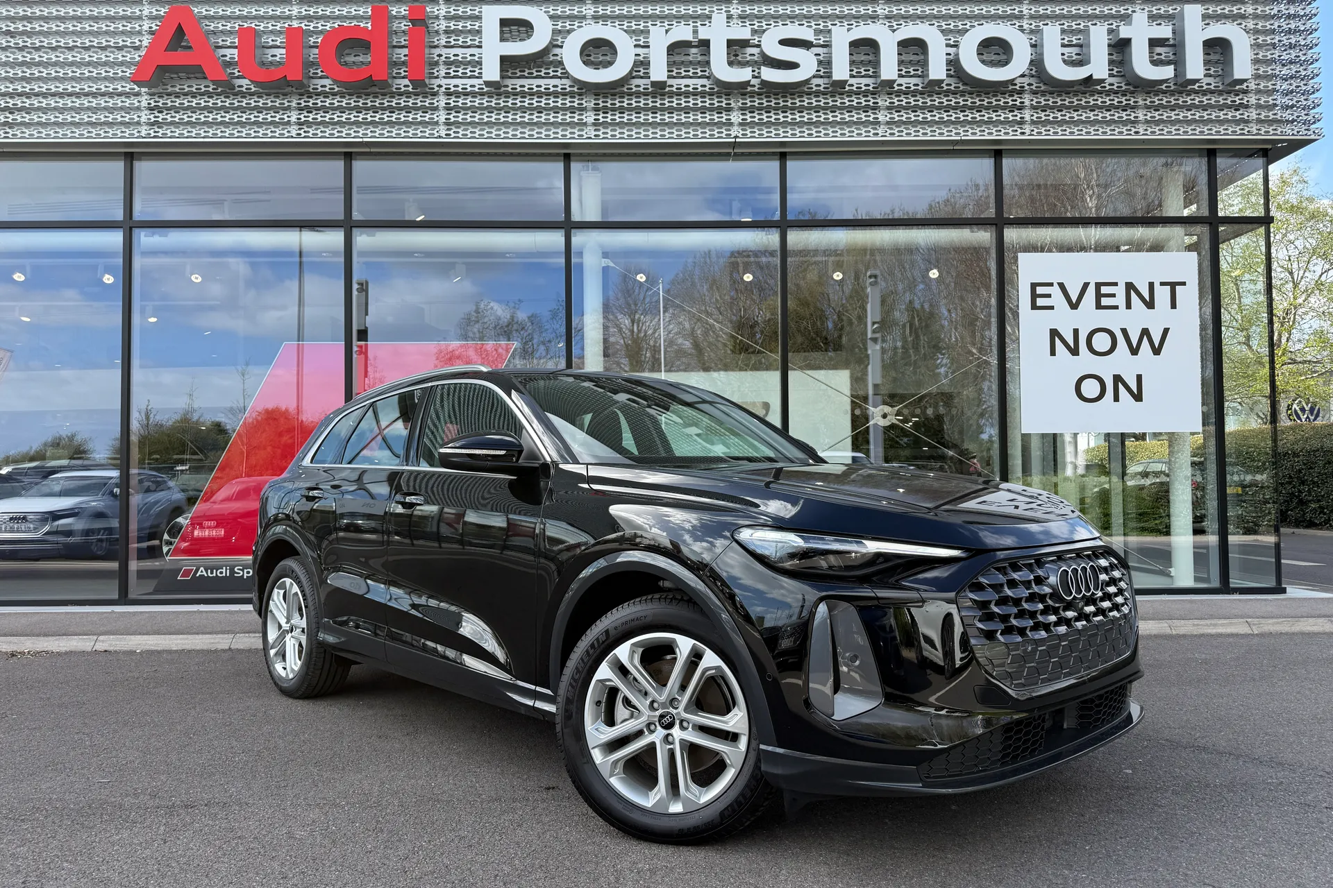 Audi Q5 focused image