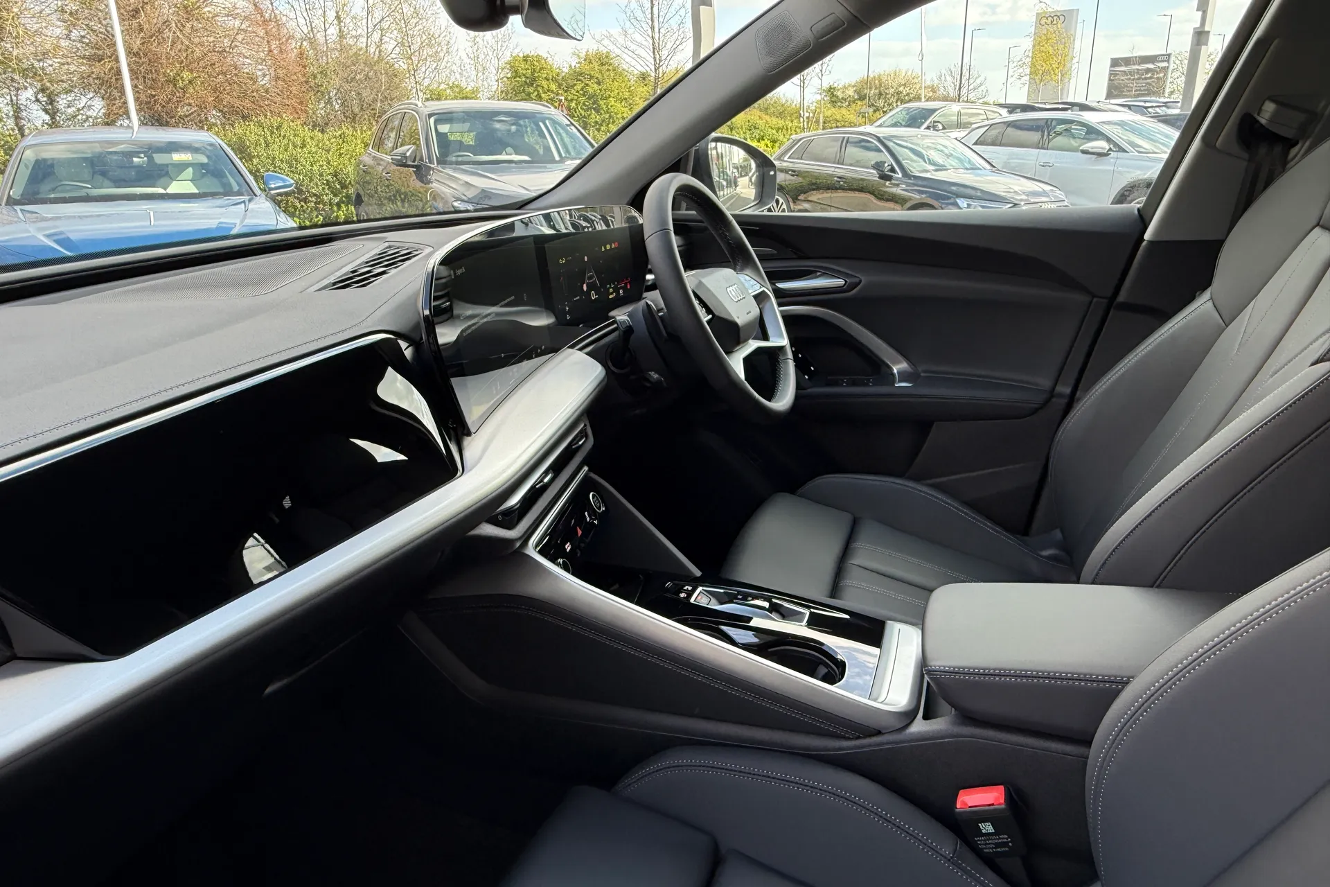 Audi Q5 thumbnail image number 30