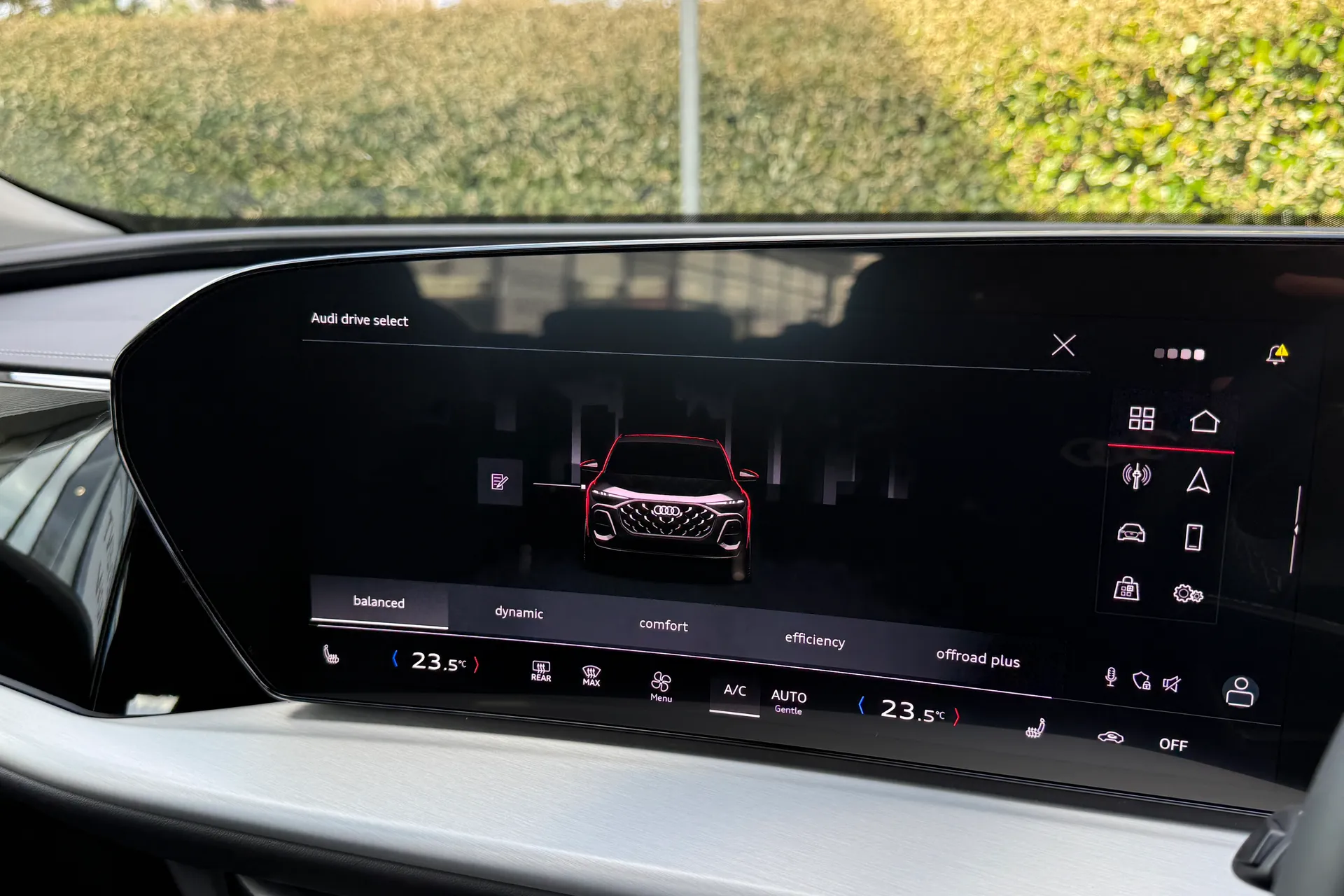 Audi Q5 thumbnail image number 28