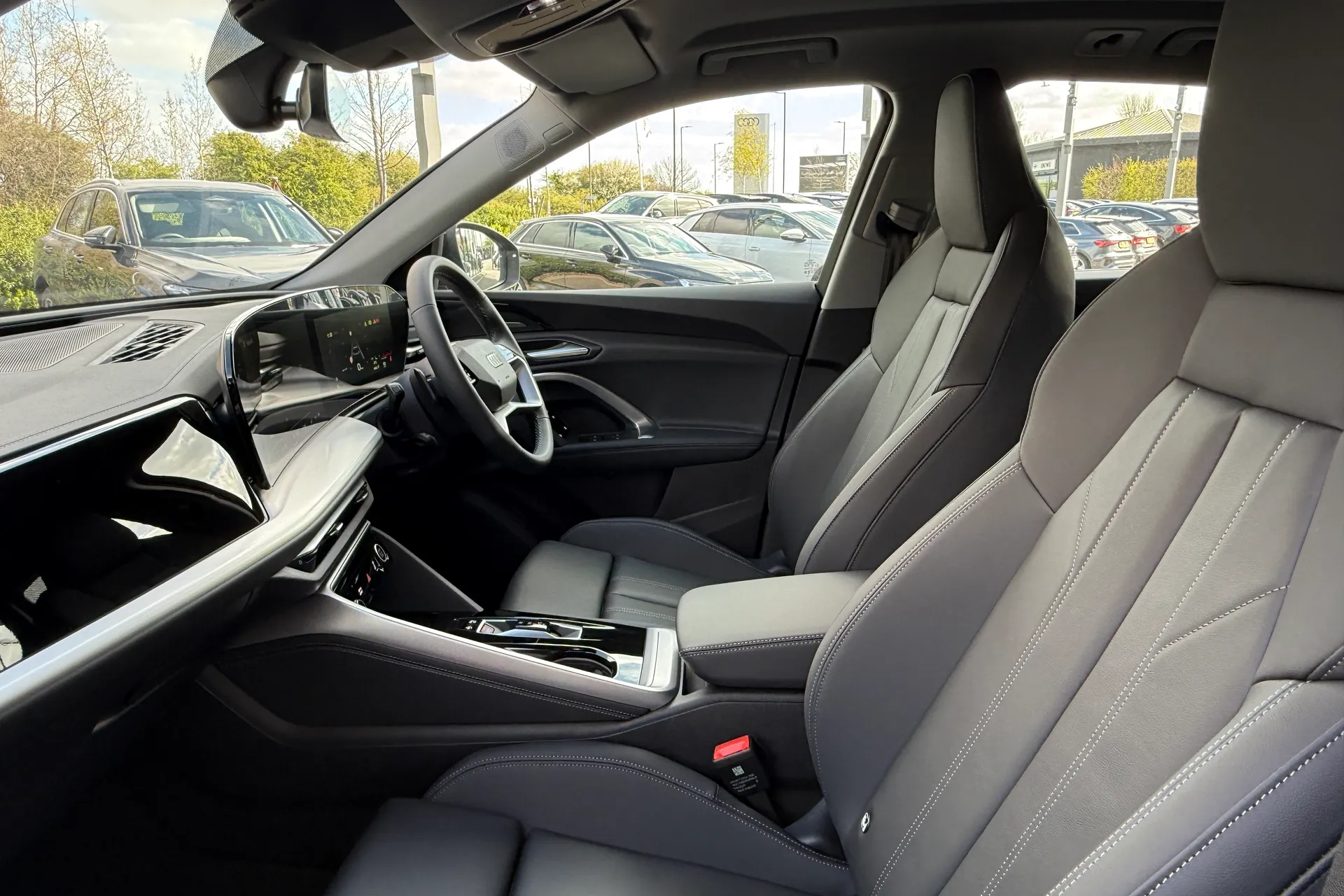 Audi Q5 thumbnail image number 33