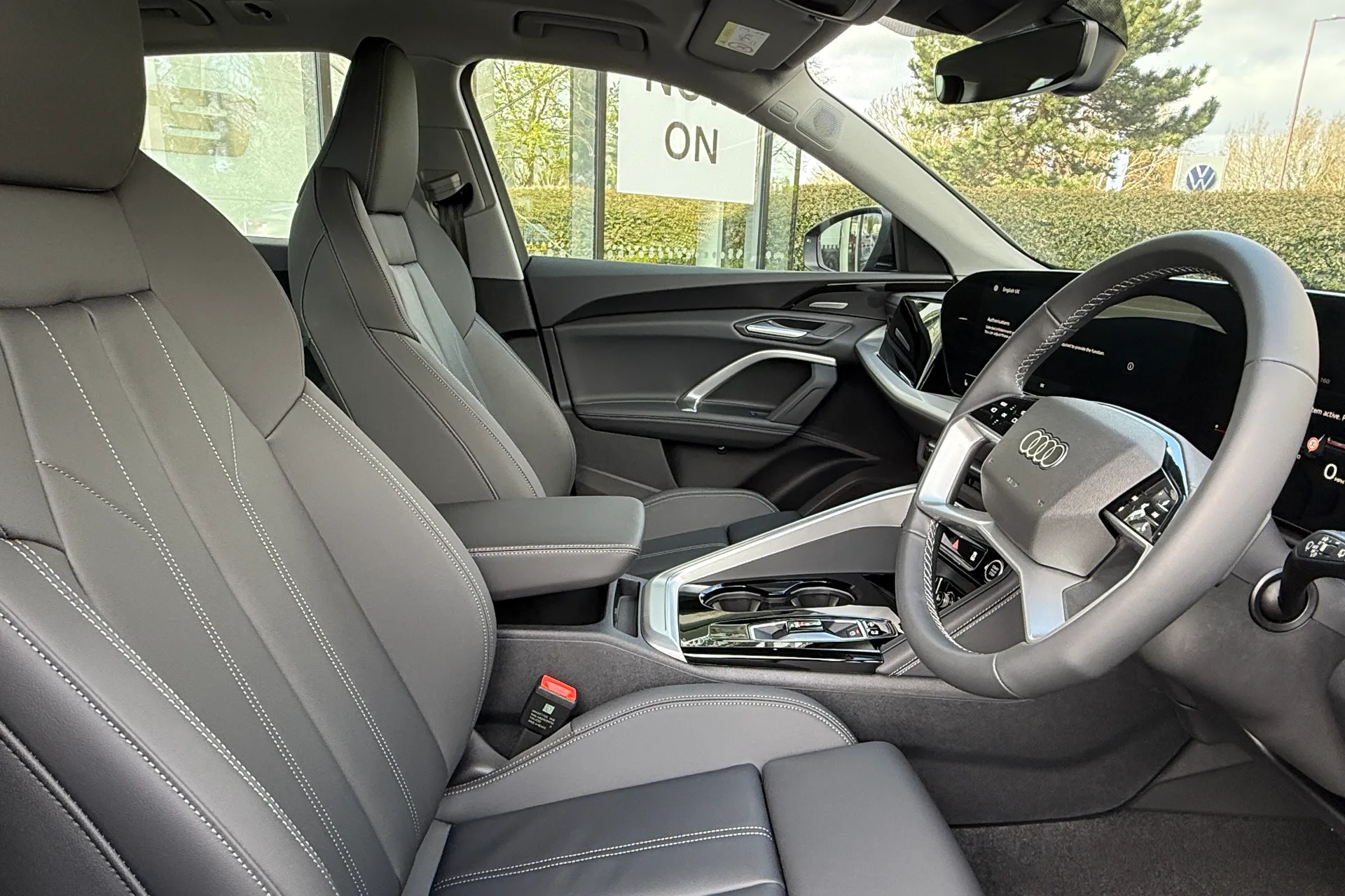 Audi Q5 thumbnail image number 15