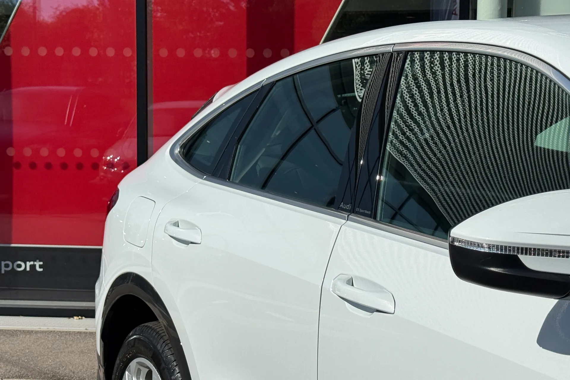 Audi Q5 thumbnail image number 17