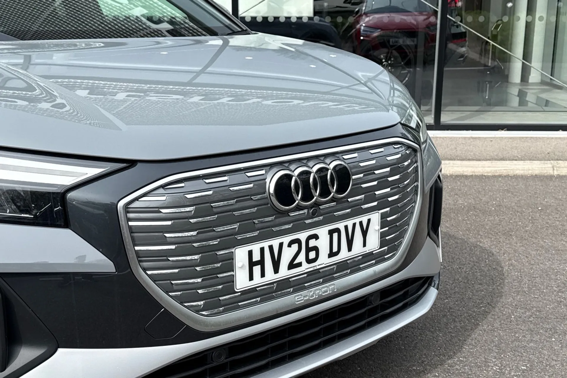 Audi Q4 thumbnail image number 10