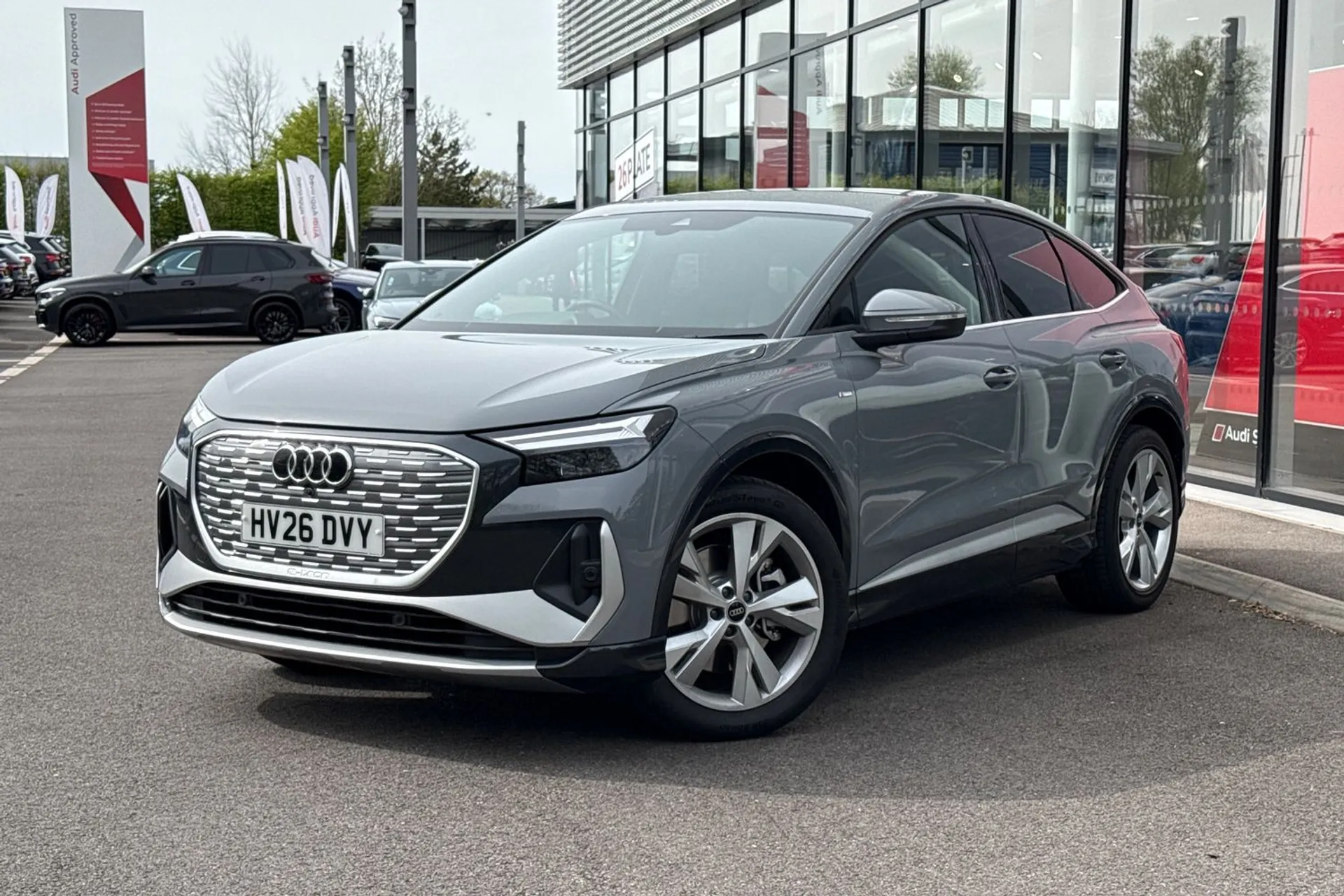 Audi Q4 thumbnail image number 5