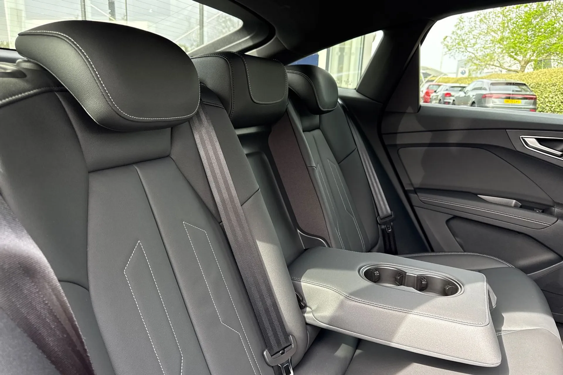 Audi Q4 thumbnail image number 39