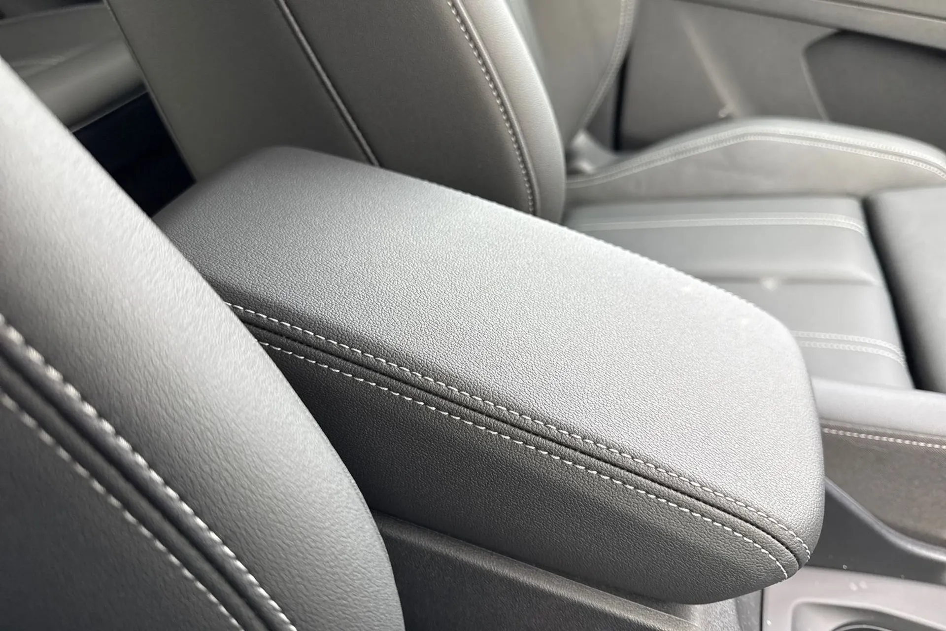 Audi Q4 thumbnail image number 42