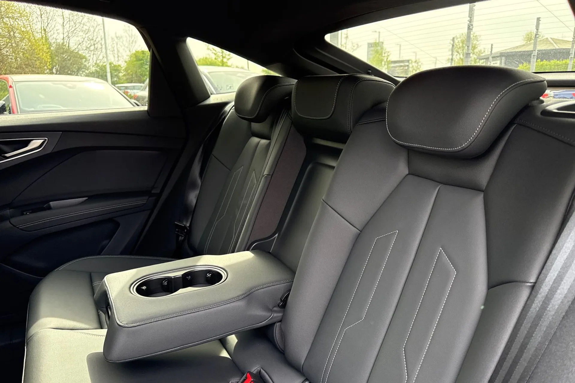 Audi Q4 thumbnail image number 44