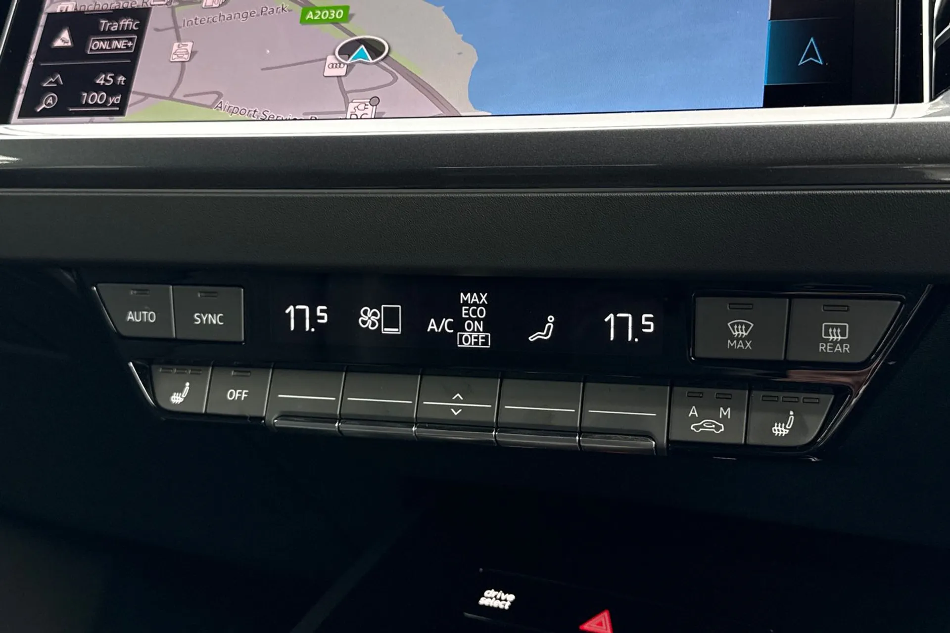 Audi Q4 thumbnail image number 16