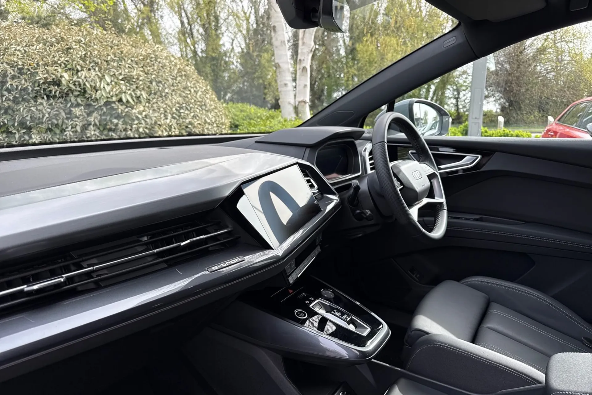 Audi Q4 thumbnail image number 34