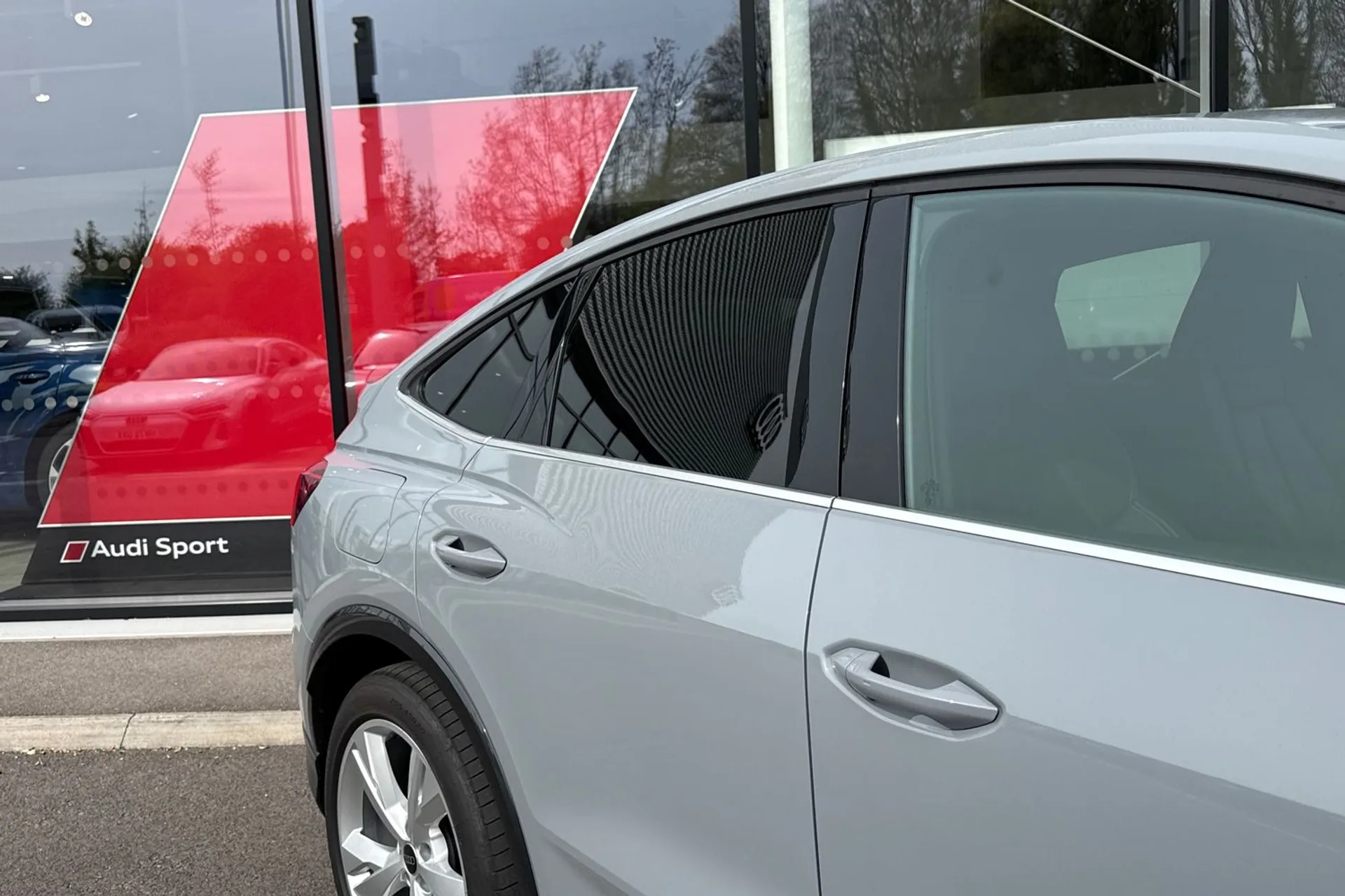 Audi Q4 thumbnail image number 25