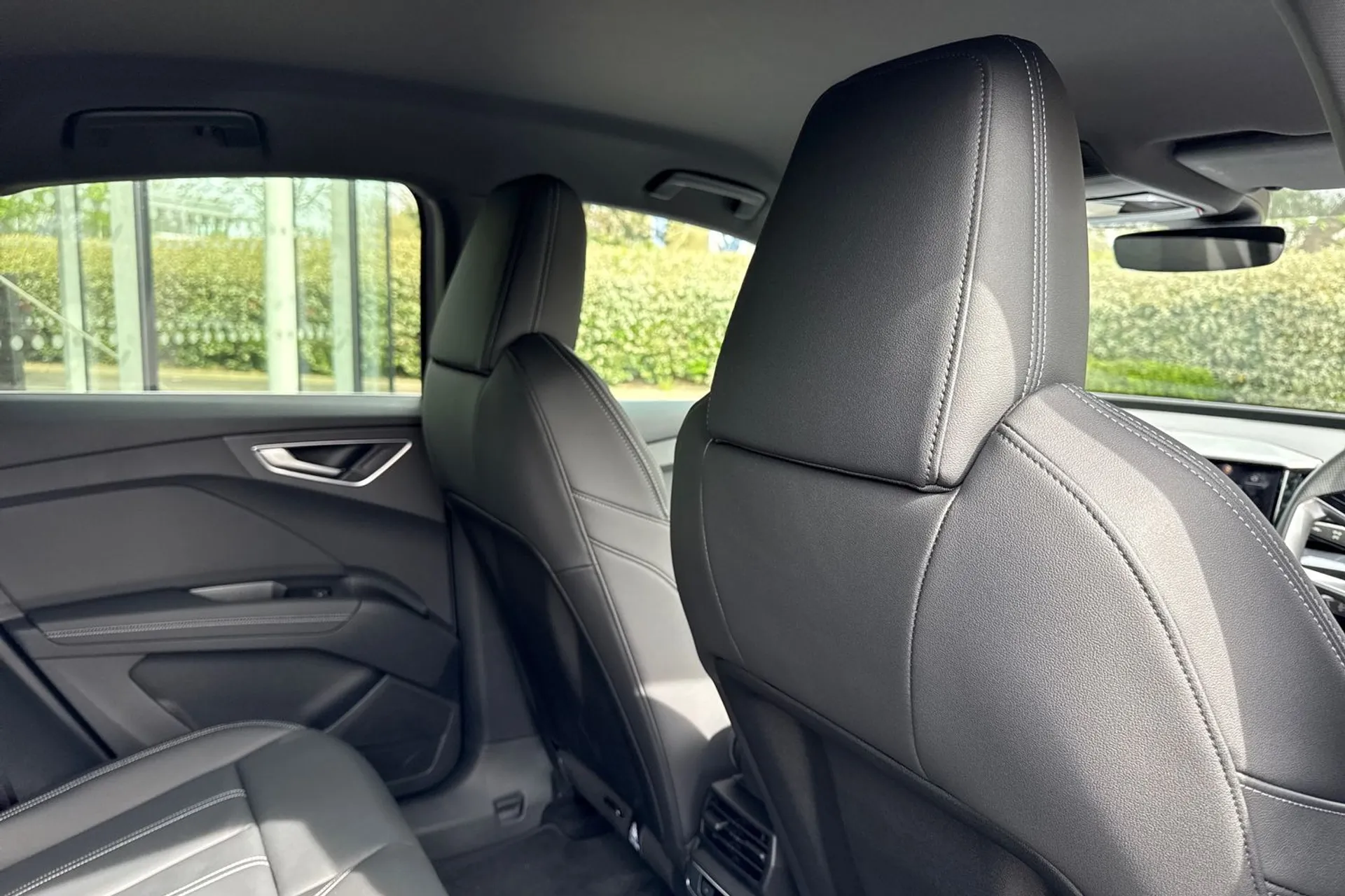 Audi Q4 thumbnail image number 41