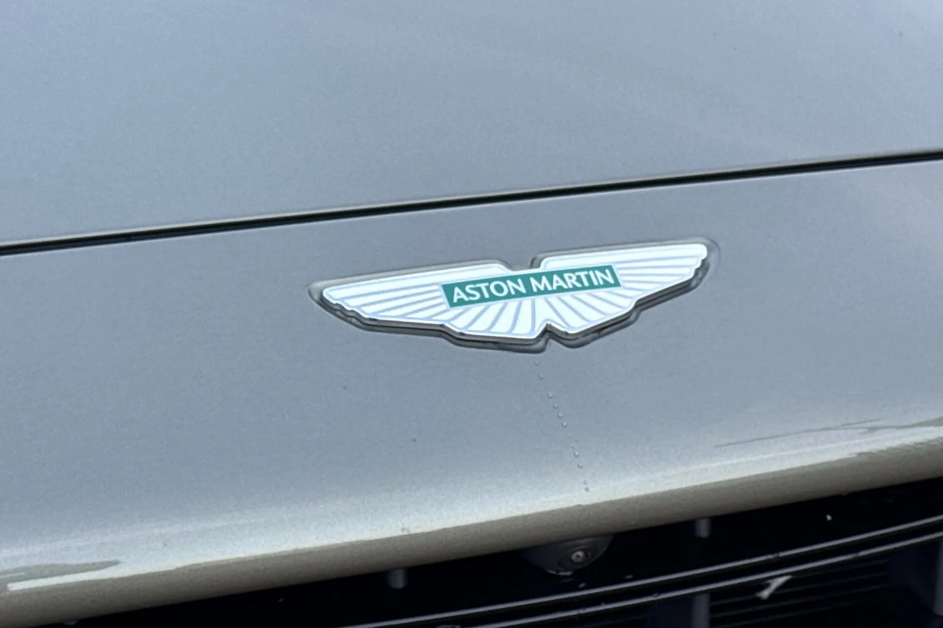 Aston Martin DBX thumbnail image number 35