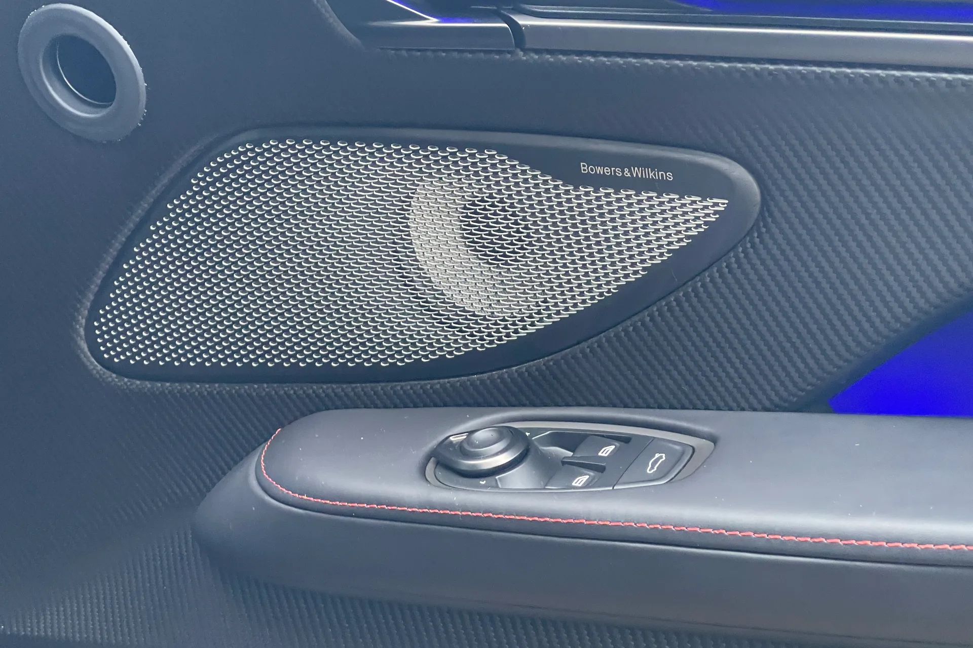 Aston Martin VANQUISH thumbnail image number 27