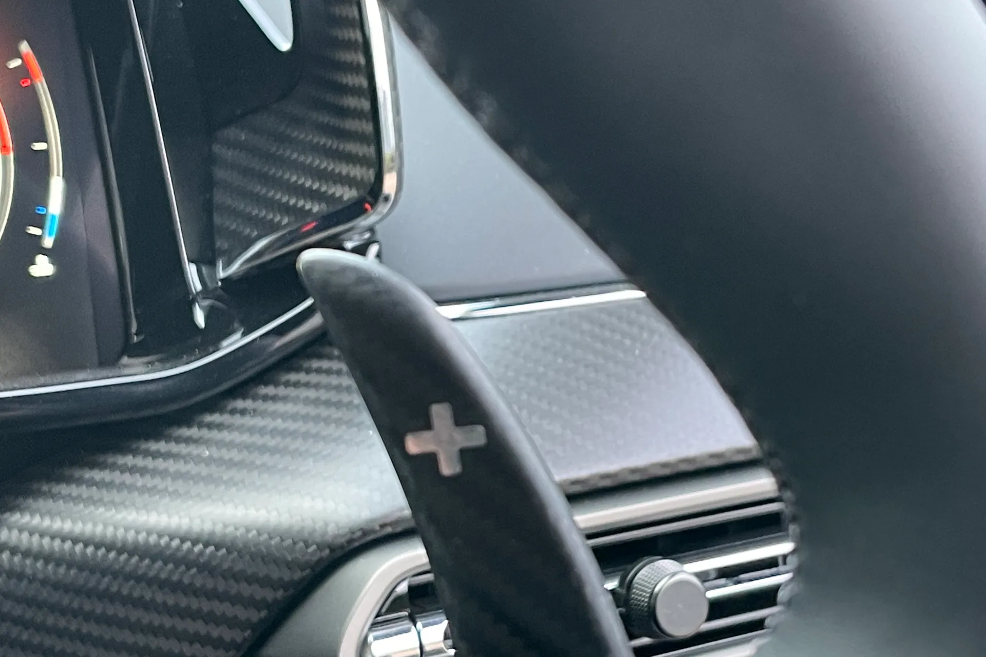 Aston Martin VANQUISH thumbnail image number 29