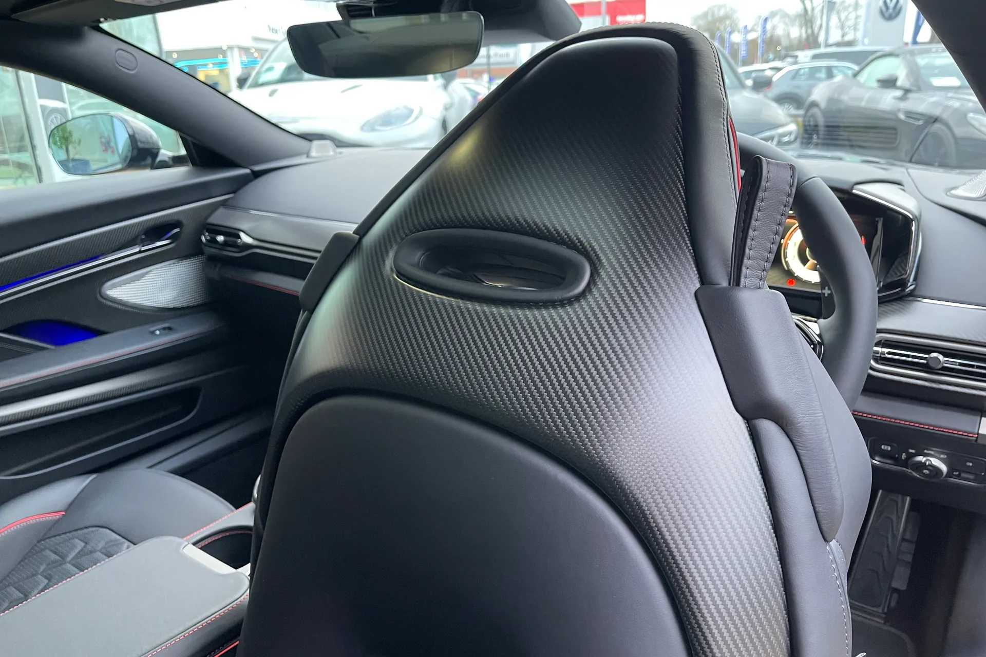 Aston Martin VANQUISH thumbnail image number 24