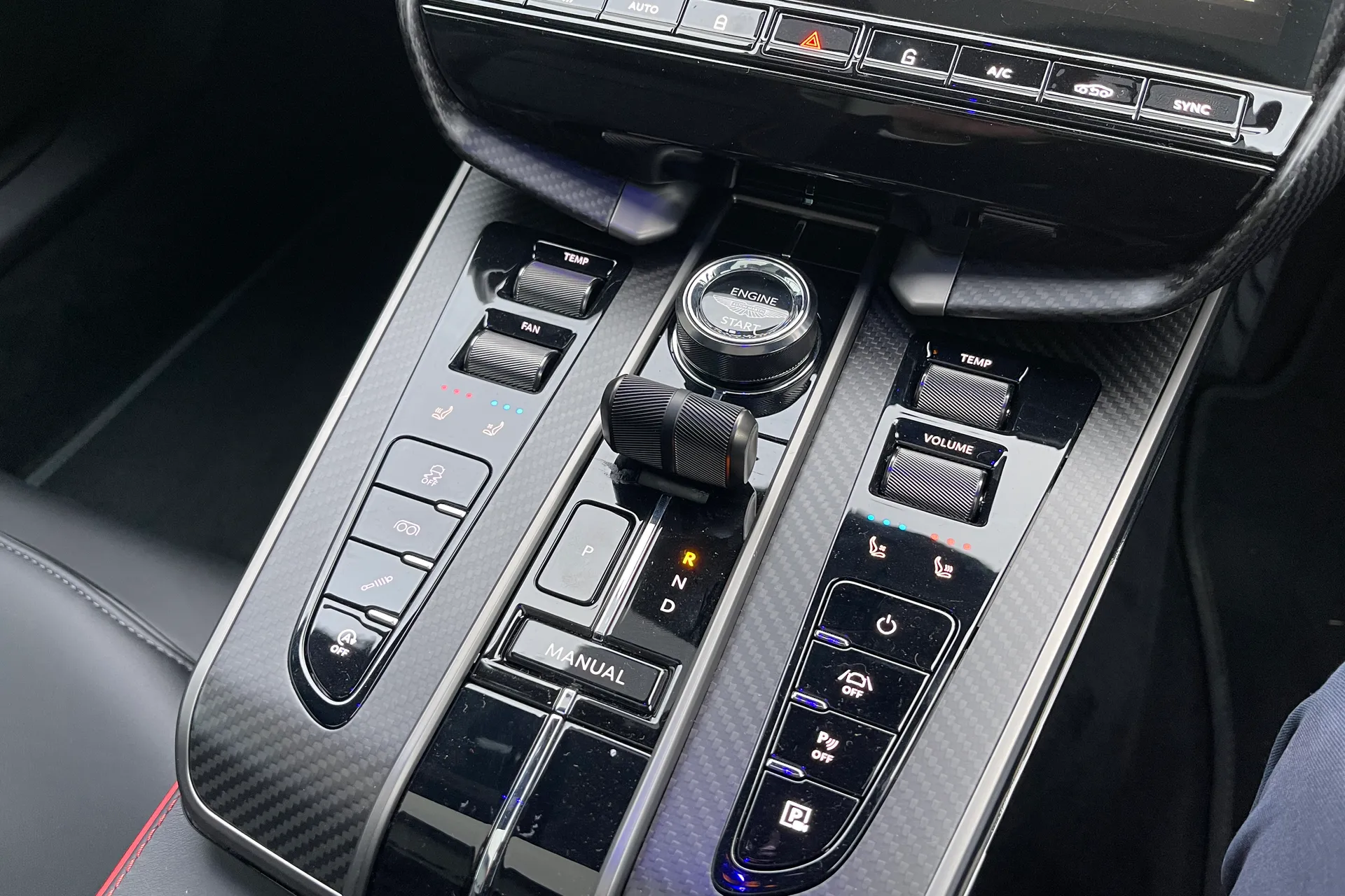 Aston Martin VANQUISH thumbnail image number 33