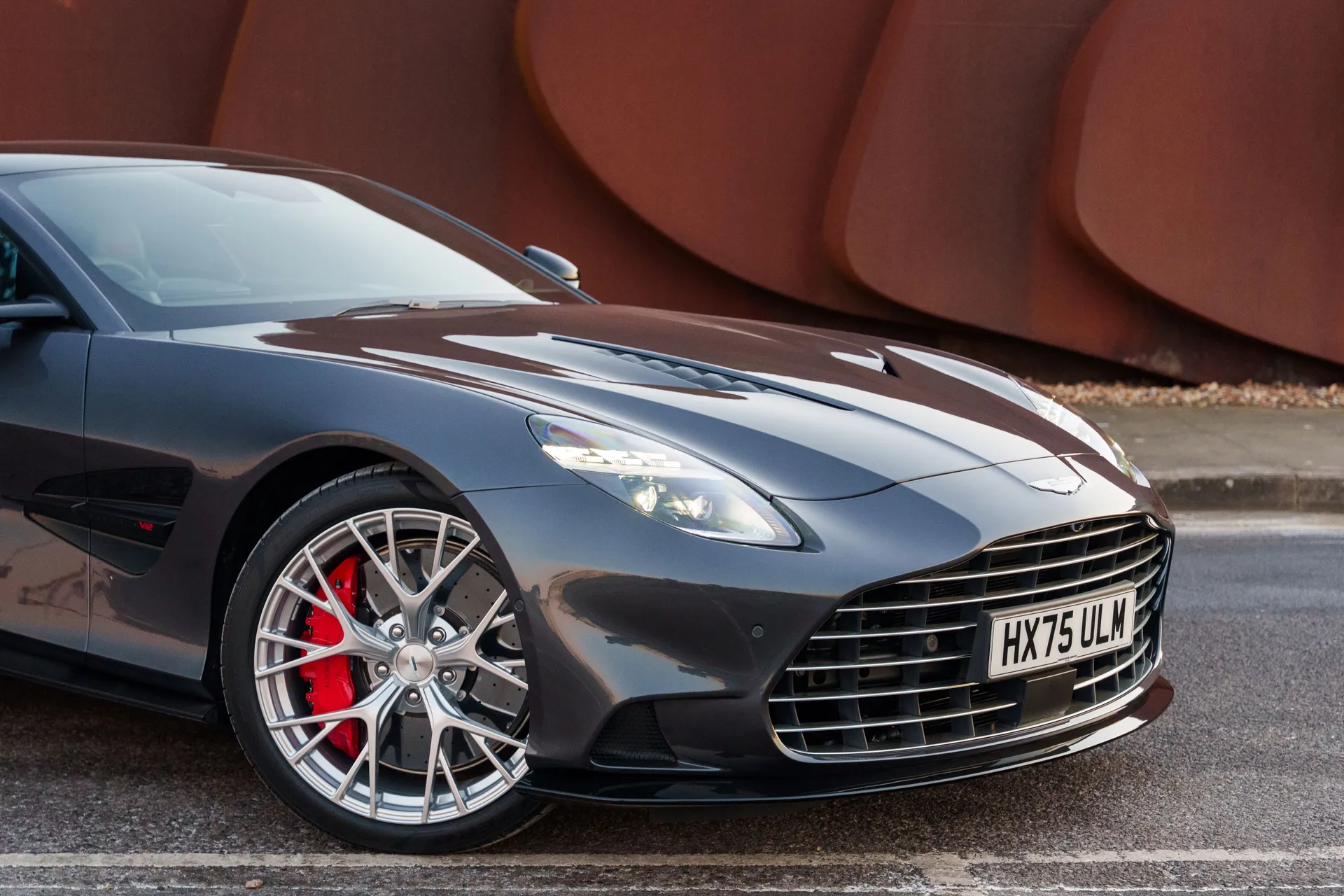 Aston Martin Vanquish thumbnail image number 7