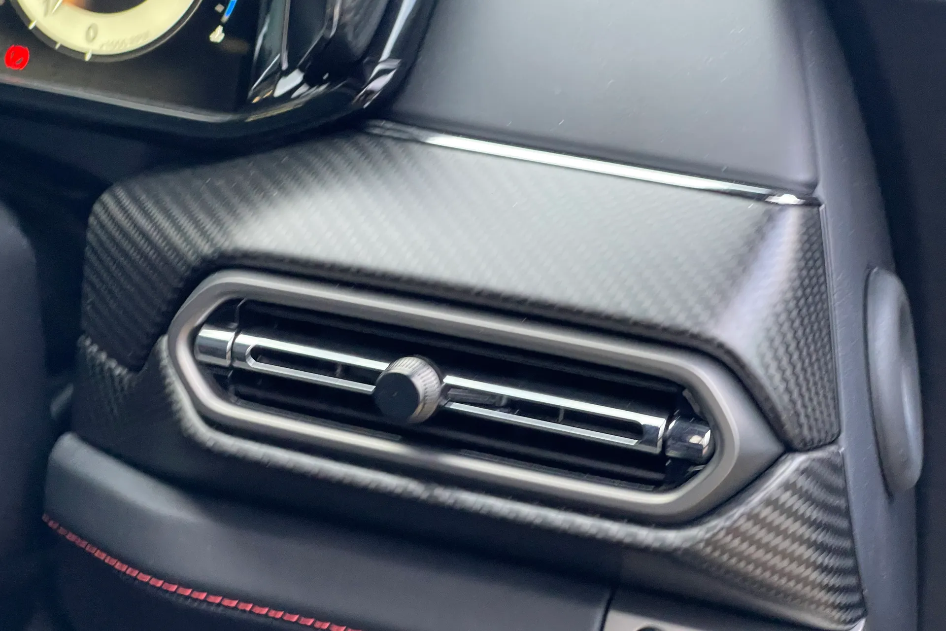 Aston Martin Vanquish thumbnail image number 49