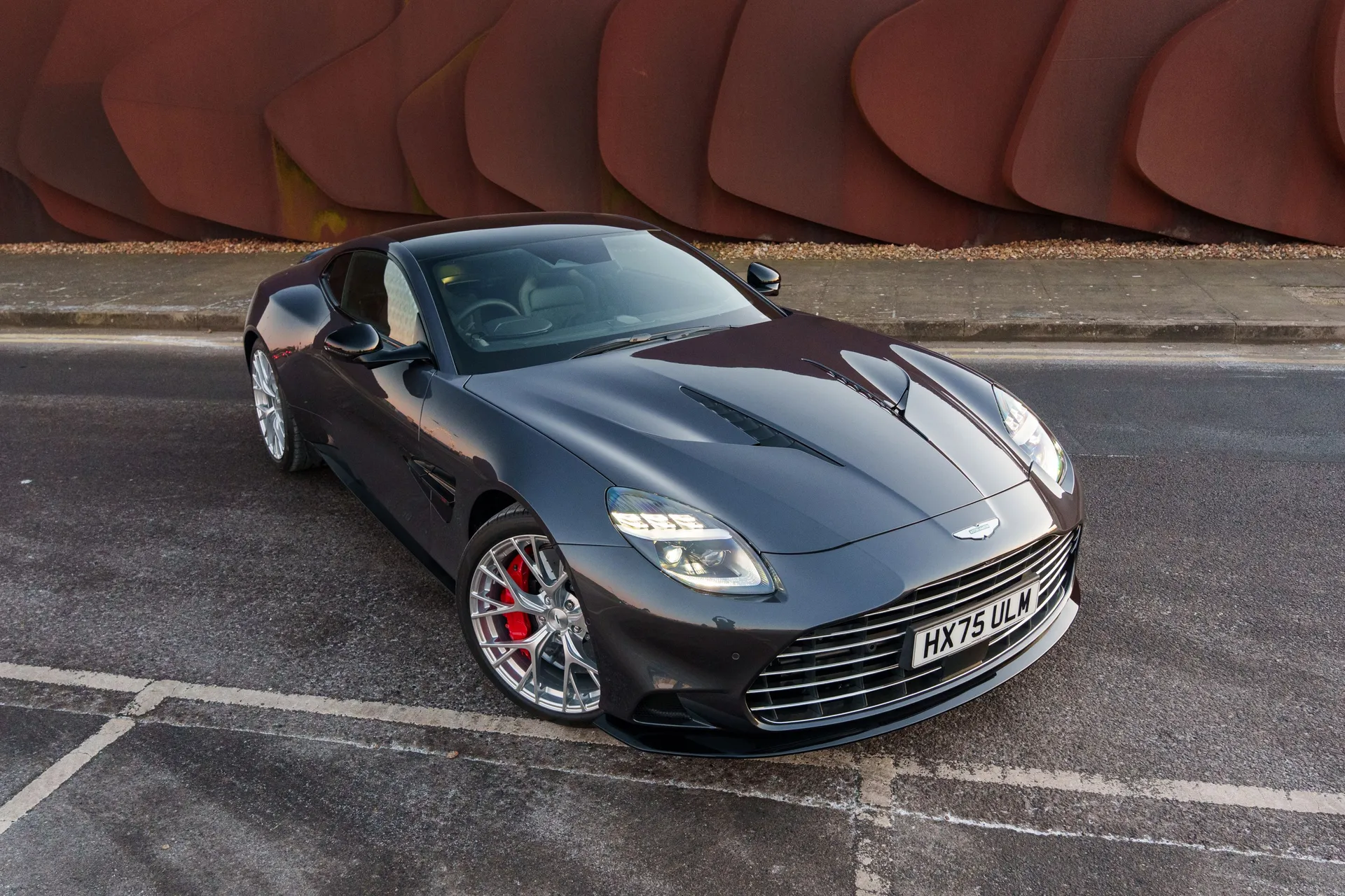 Aston Martin Vanquish thumbnail image number 6