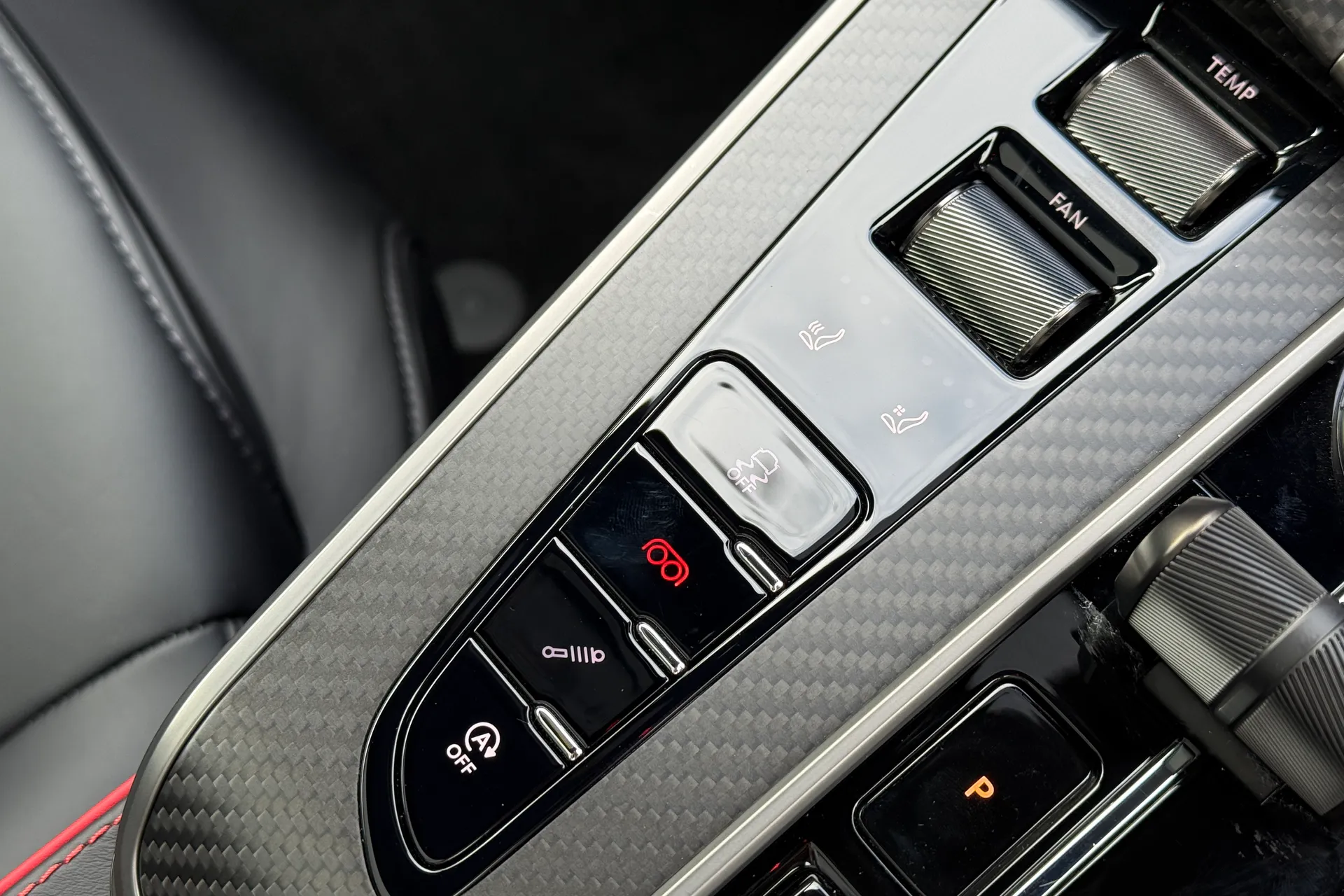 Aston Martin Vanquish thumbnail image number 12