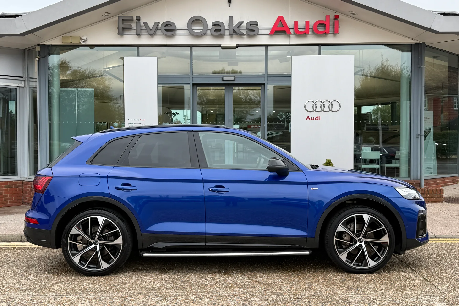 Audi Q5 thumbnail image number 2