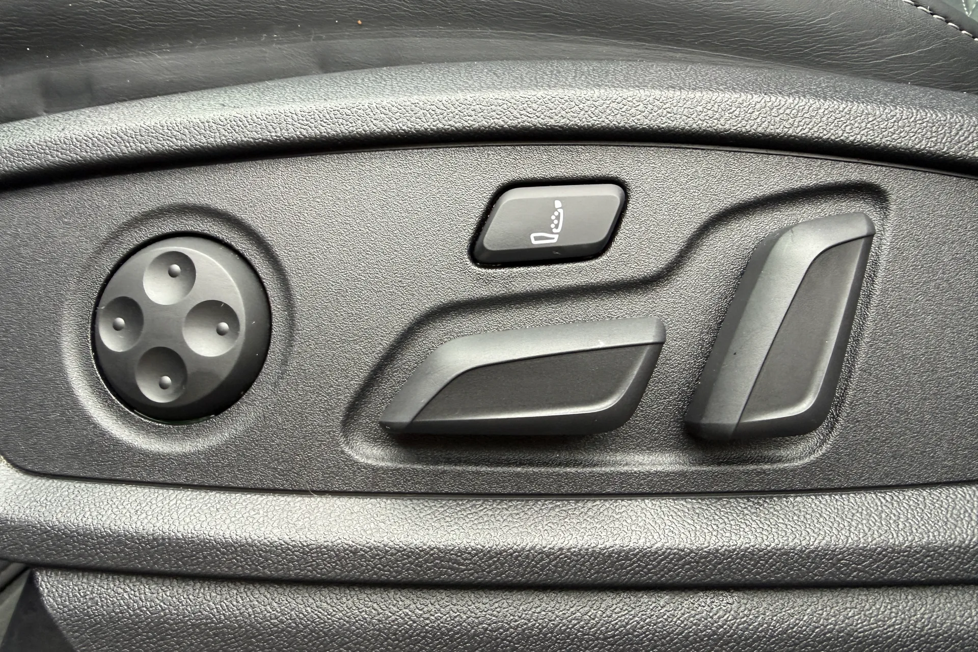 Audi Q5 thumbnail image number 21