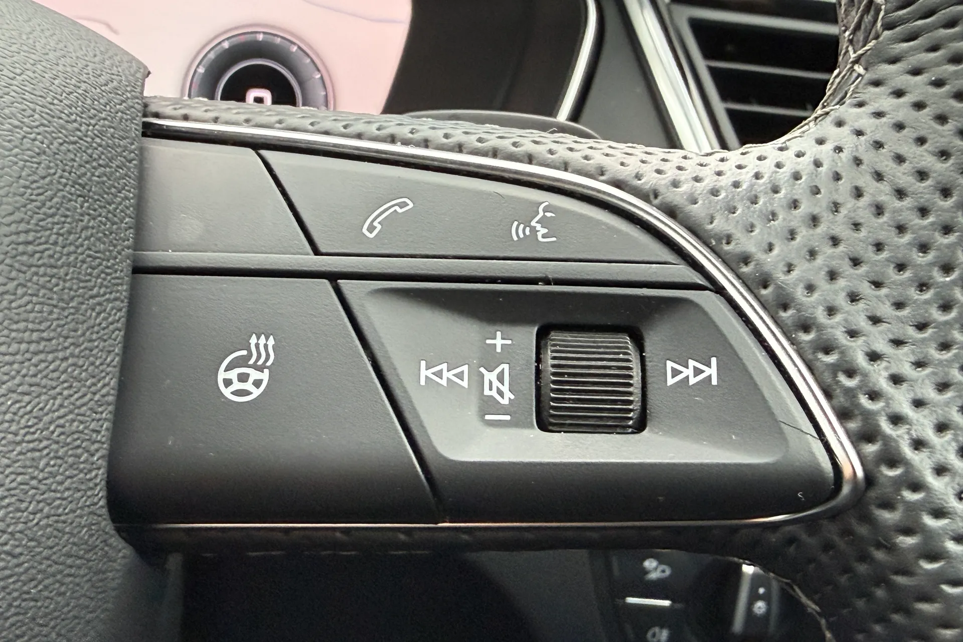 Audi Q5 thumbnail image number 28