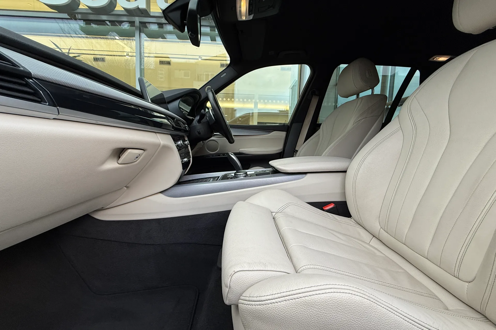 BMW X5 thumbnail image number 8