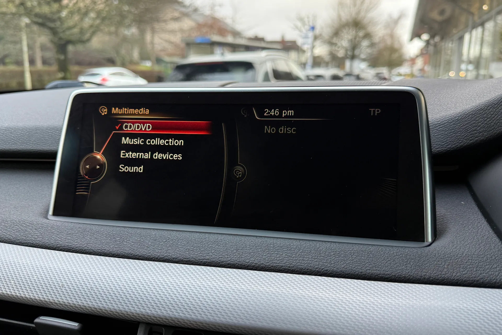 BMW X5 thumbnail image number 36