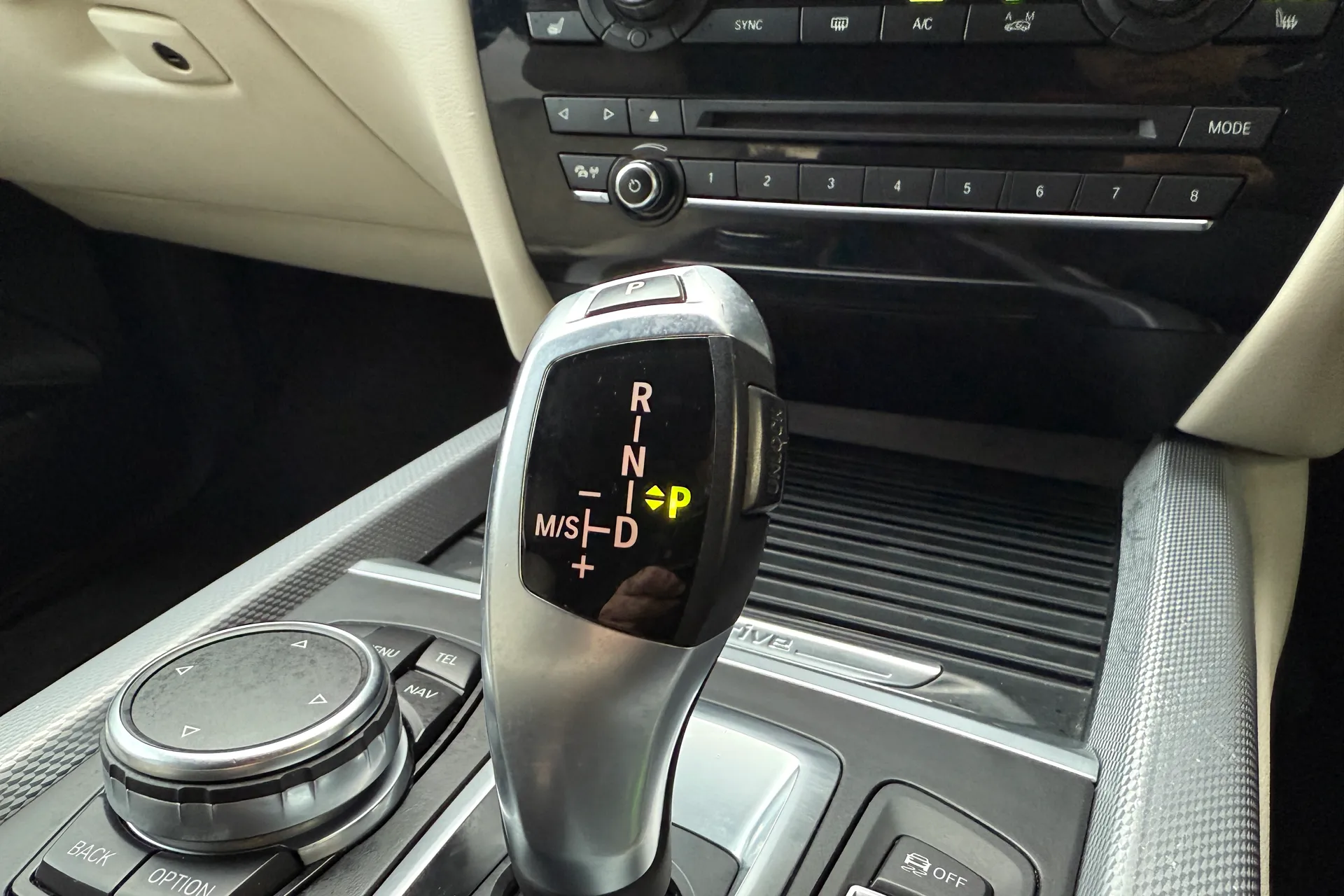 BMW X5 thumbnail image number 18