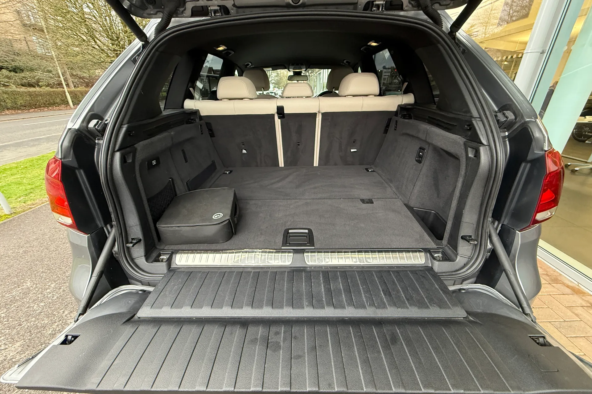 BMW X5 thumbnail image number 50