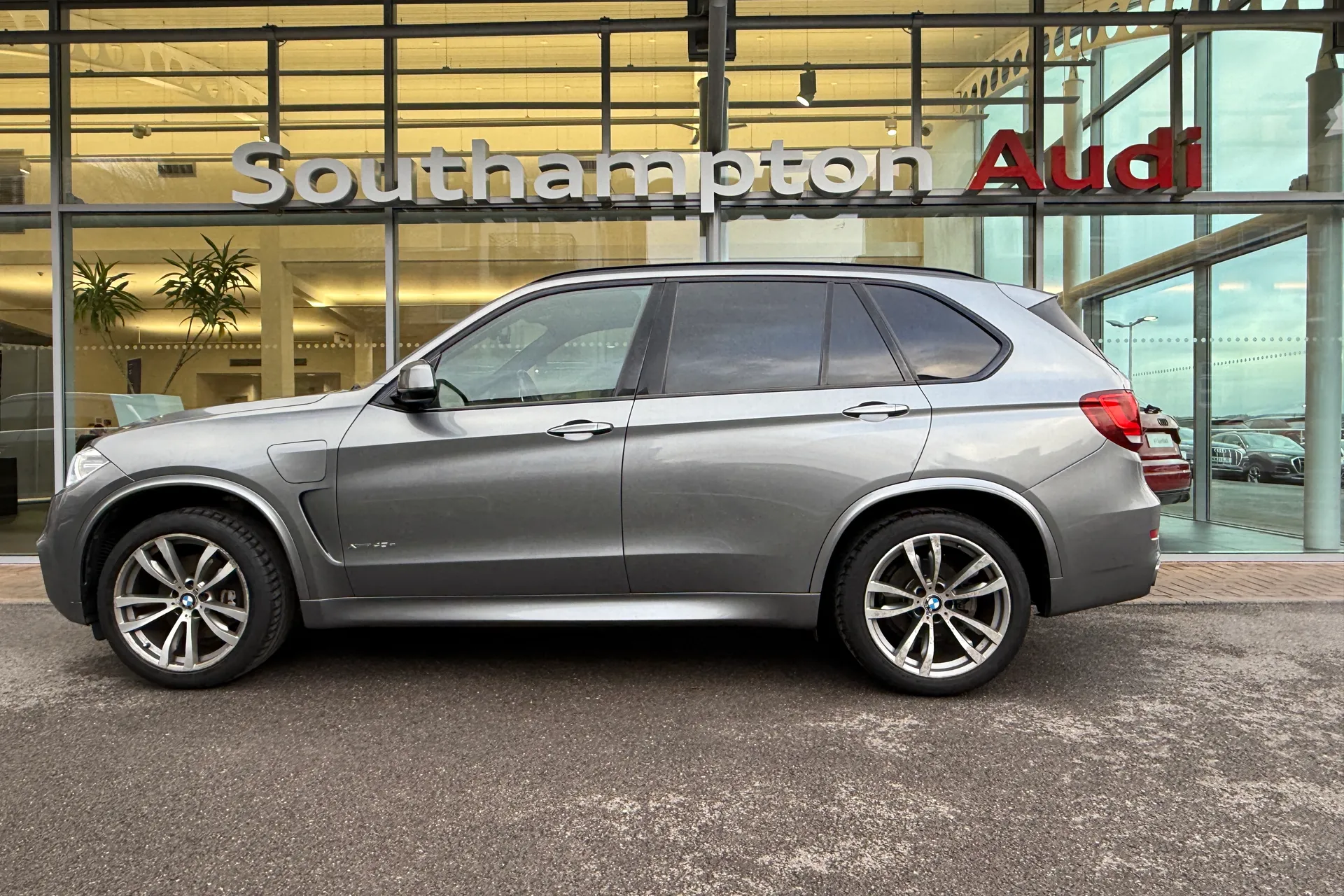 BMW X5 thumbnail image number 63