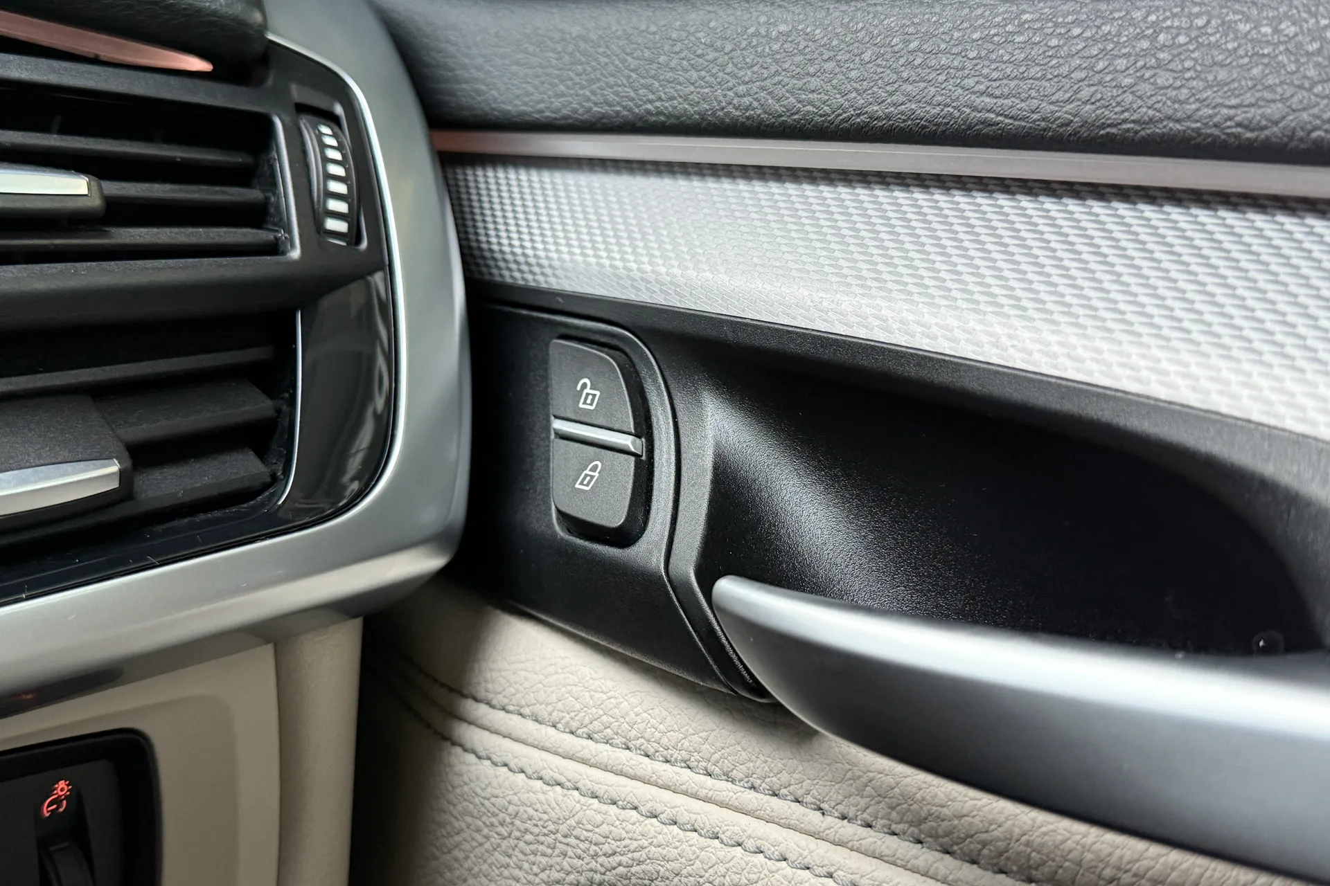 BMW X5 thumbnail image number 22