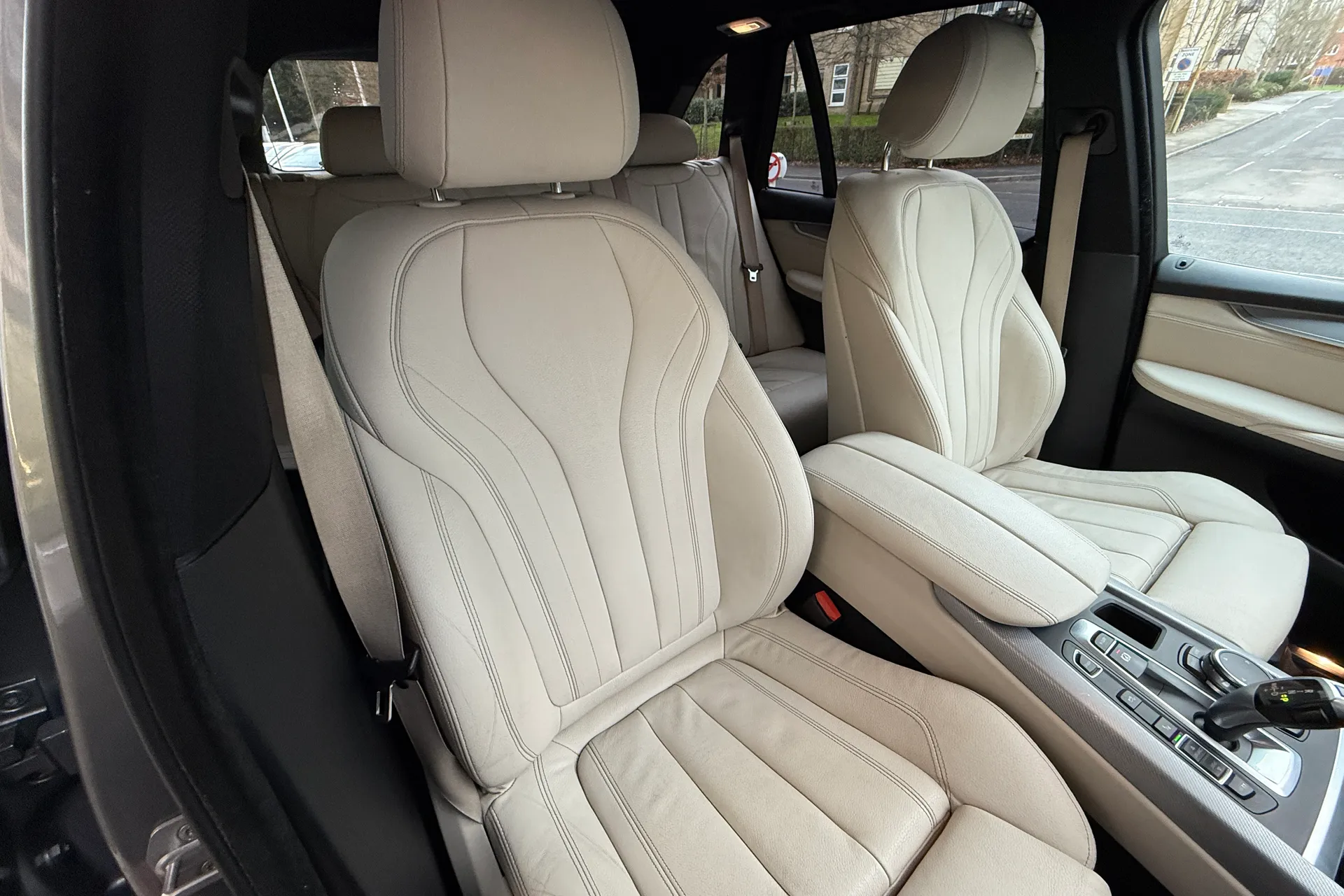 BMW X5 thumbnail image number 41