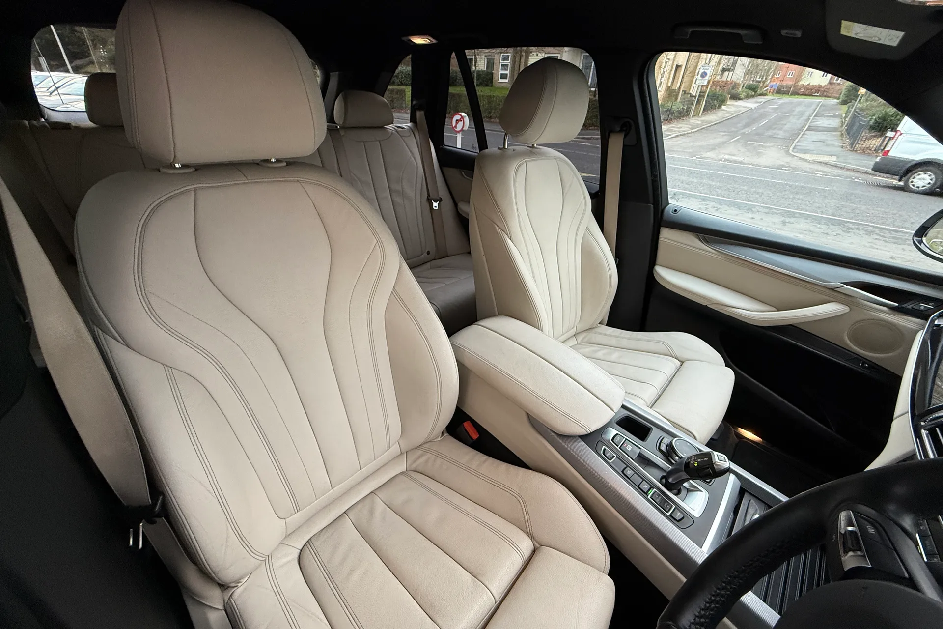 BMW X5 thumbnail image number 40