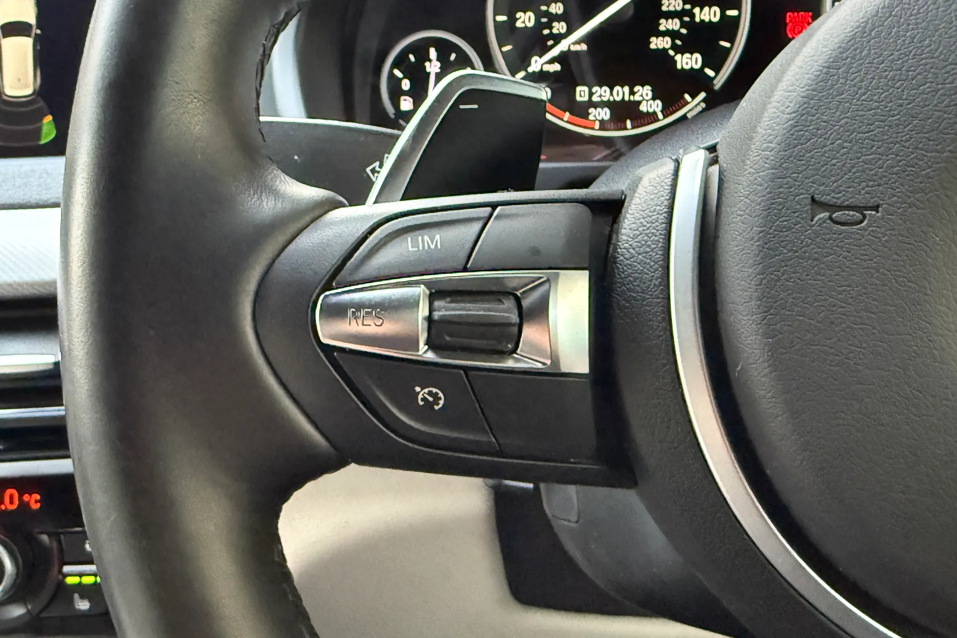 BMW X5 thumbnail image number 28