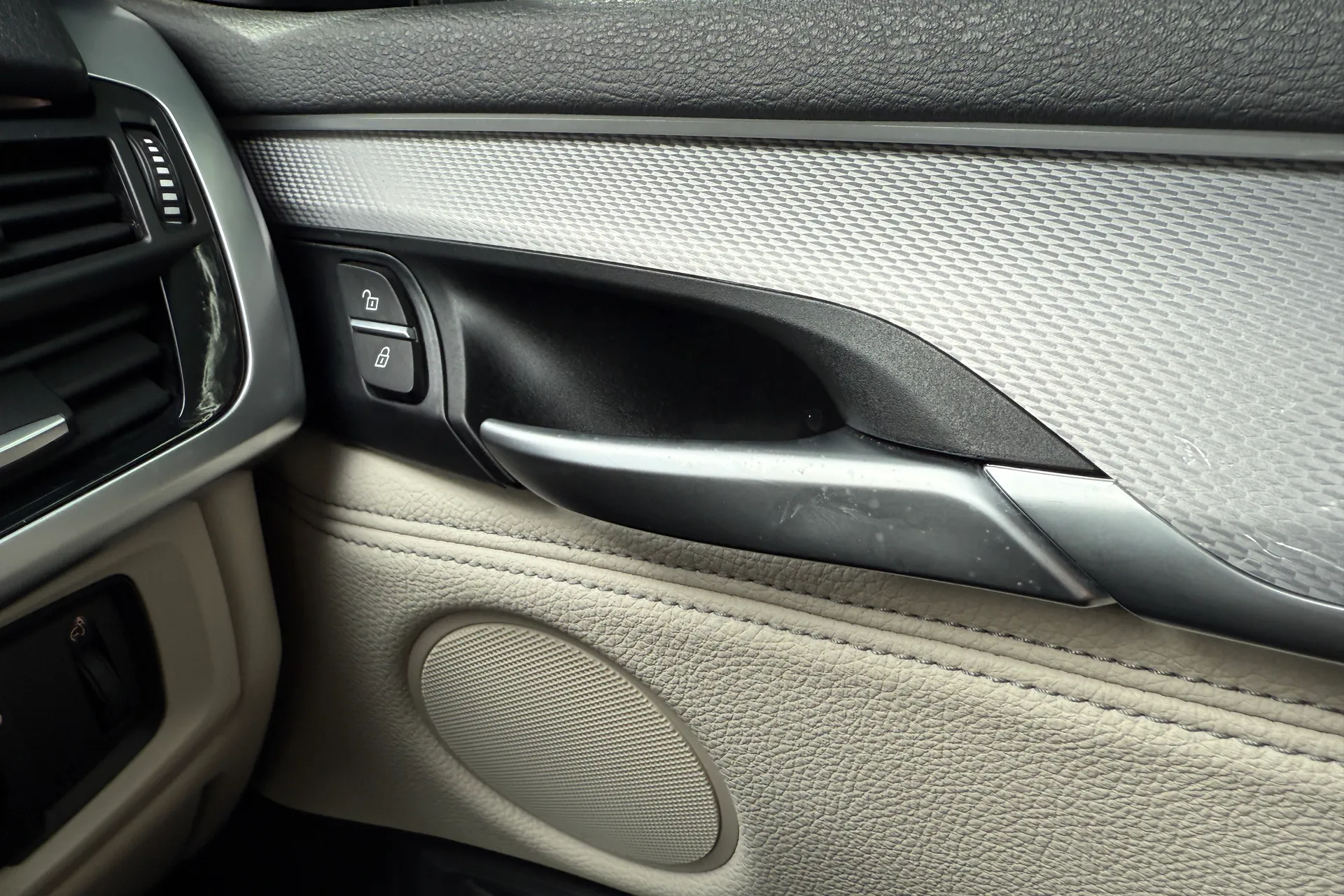 BMW X5 thumbnail image number 37