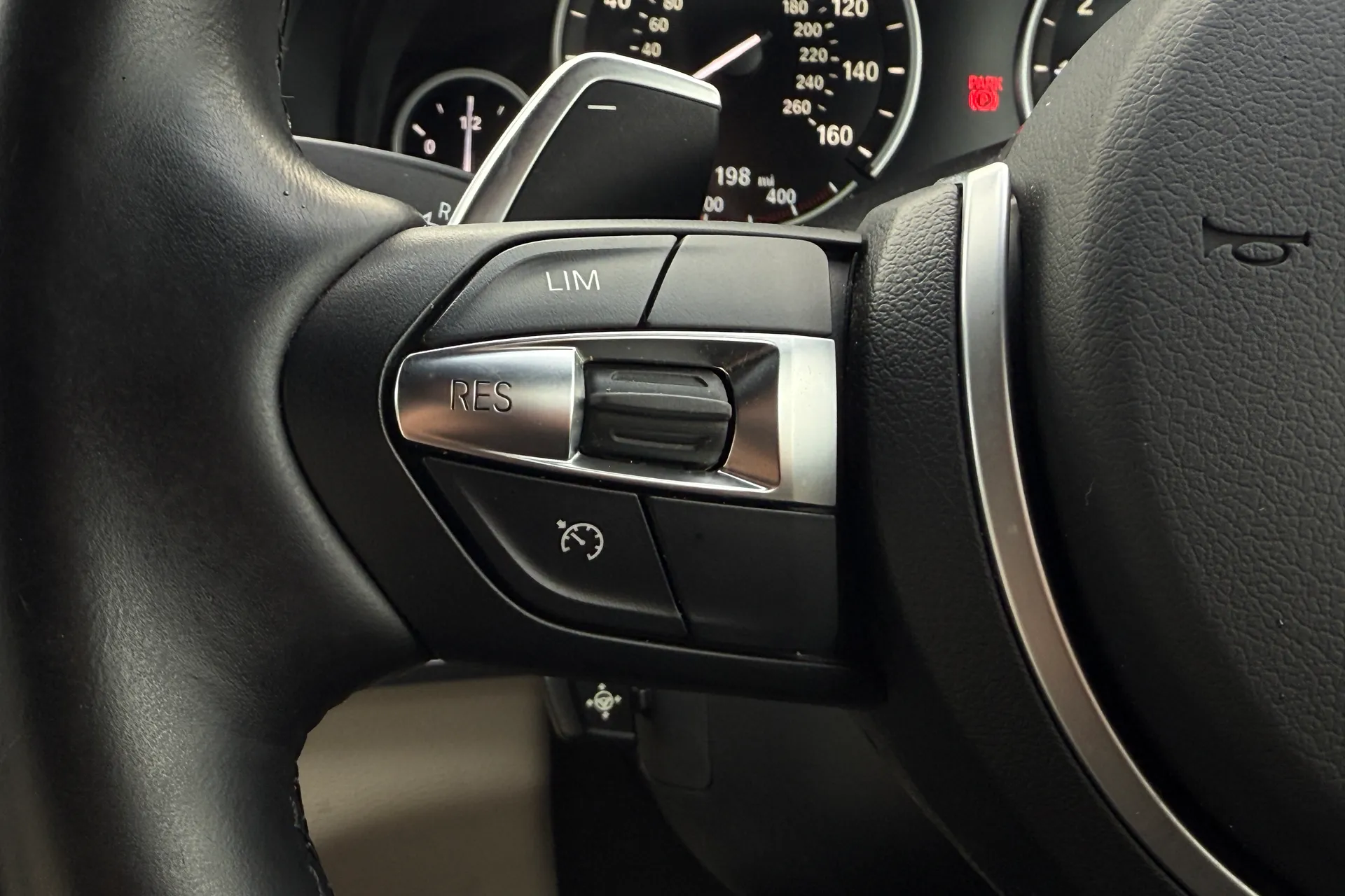 BMW X5 thumbnail image number 12