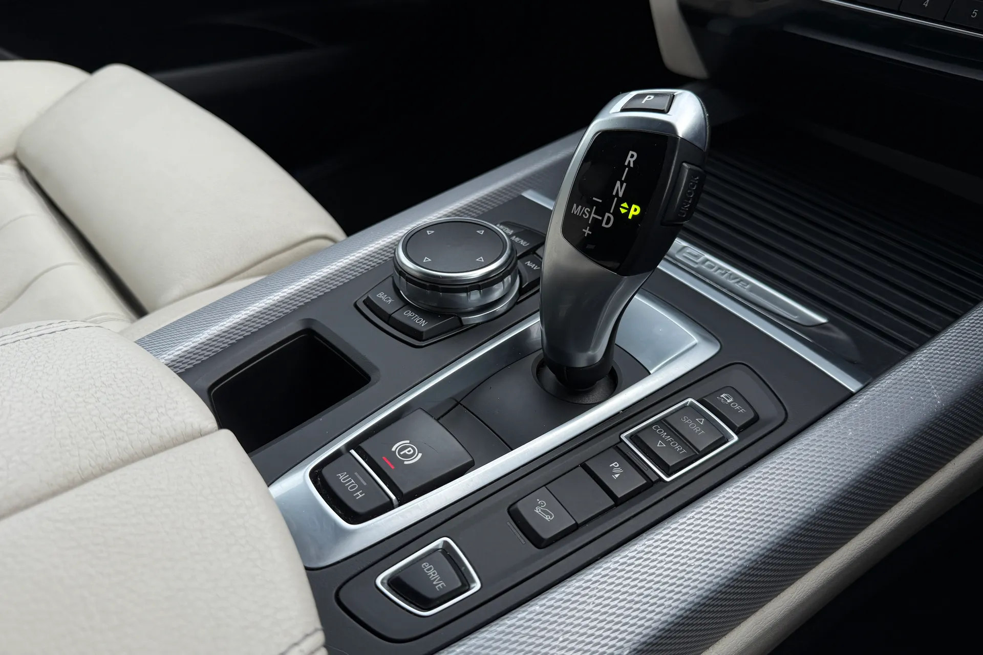 BMW X5 thumbnail image number 24