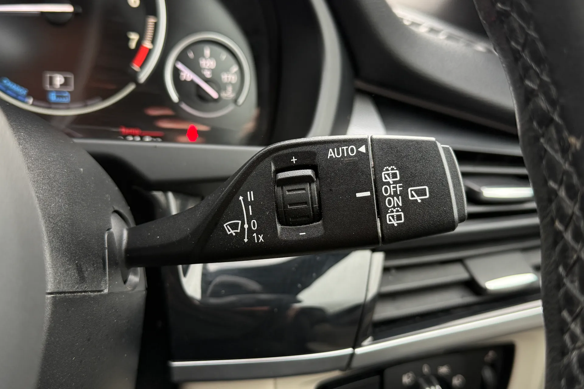 BMW X5 thumbnail image number 16