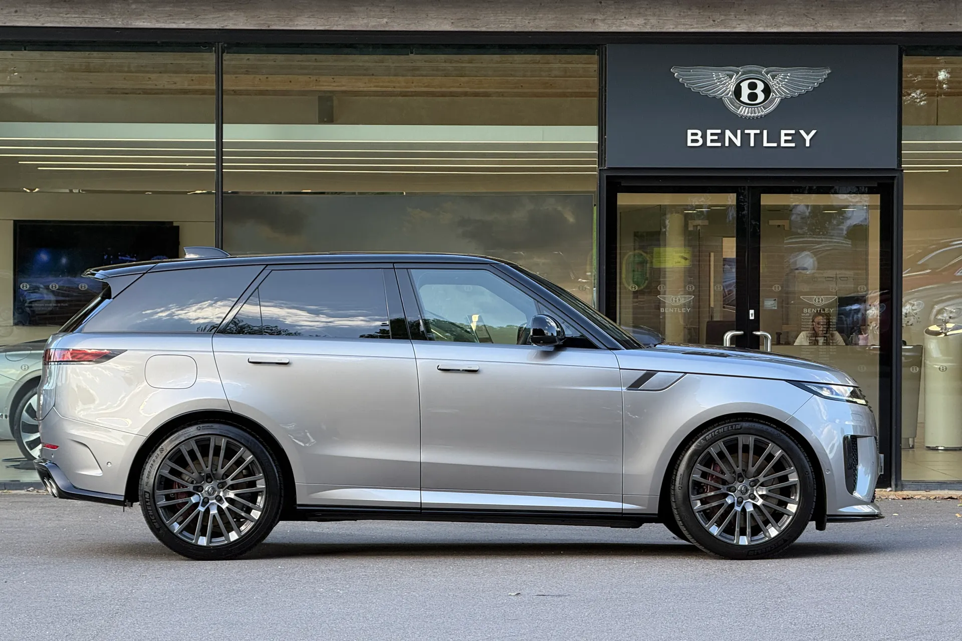 LAND ROVER RANGE ROVER SPORT thumbnail image number 2