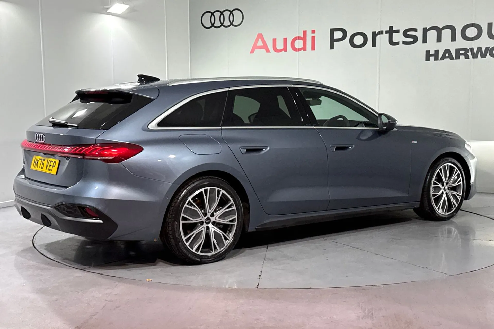 Audi A5 thumbnail image number 10