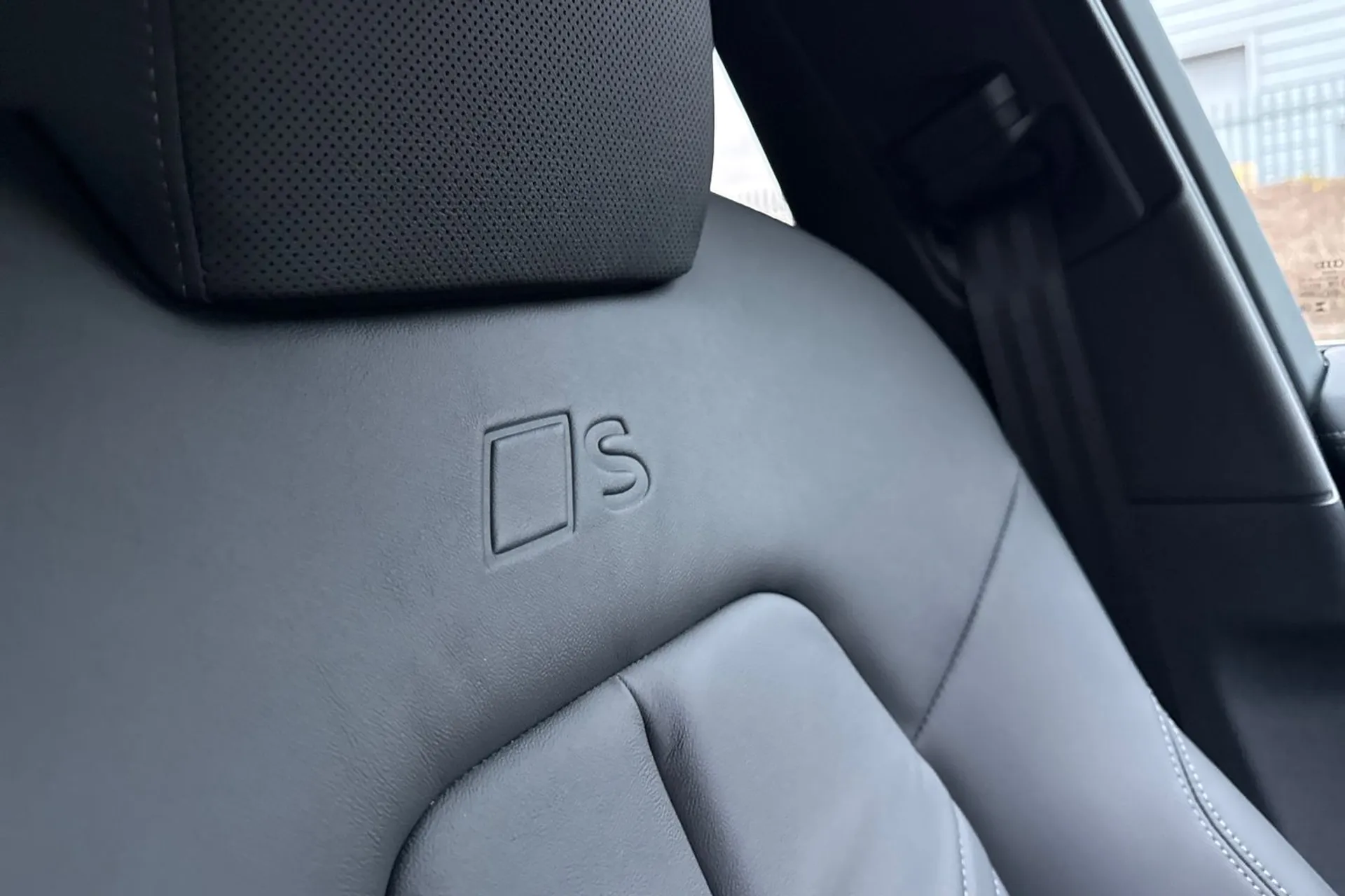 Audi A5 thumbnail image number 48