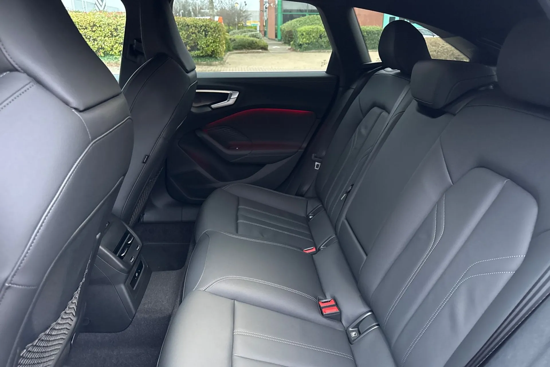 Audi A5 thumbnail image number 36