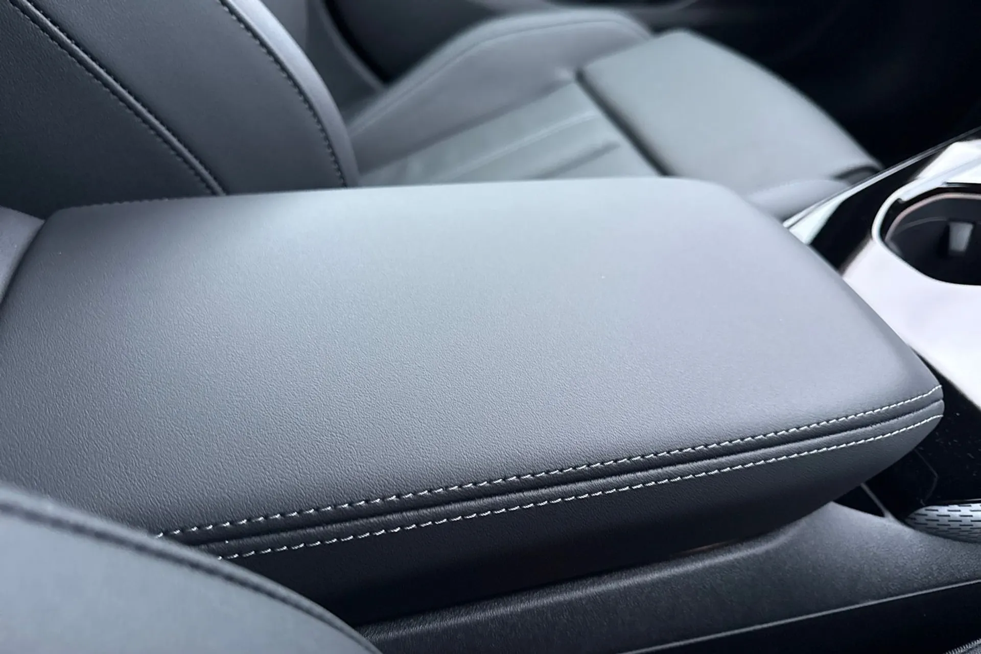 Audi A5 thumbnail image number 46