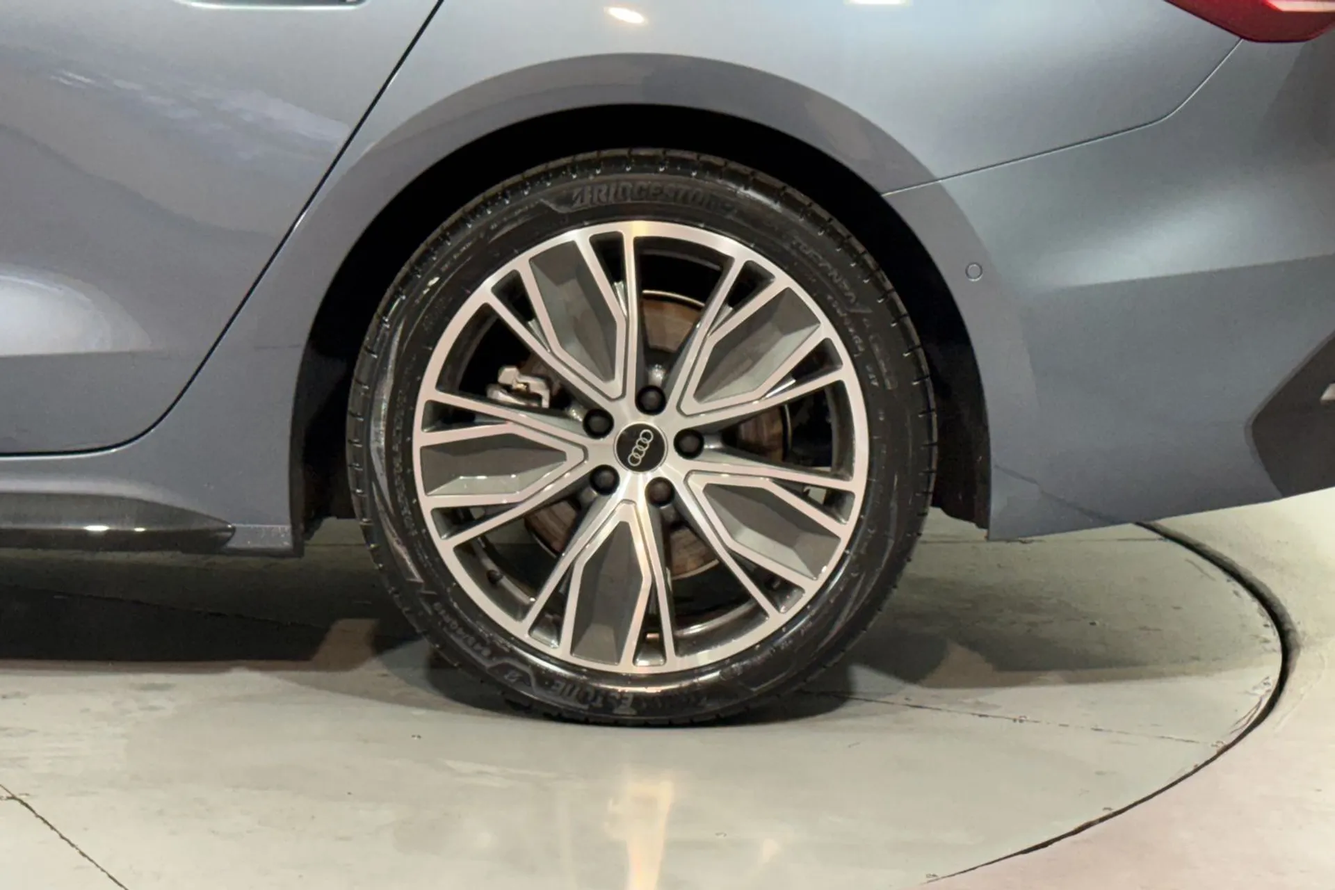 Audi A5 thumbnail image number 13