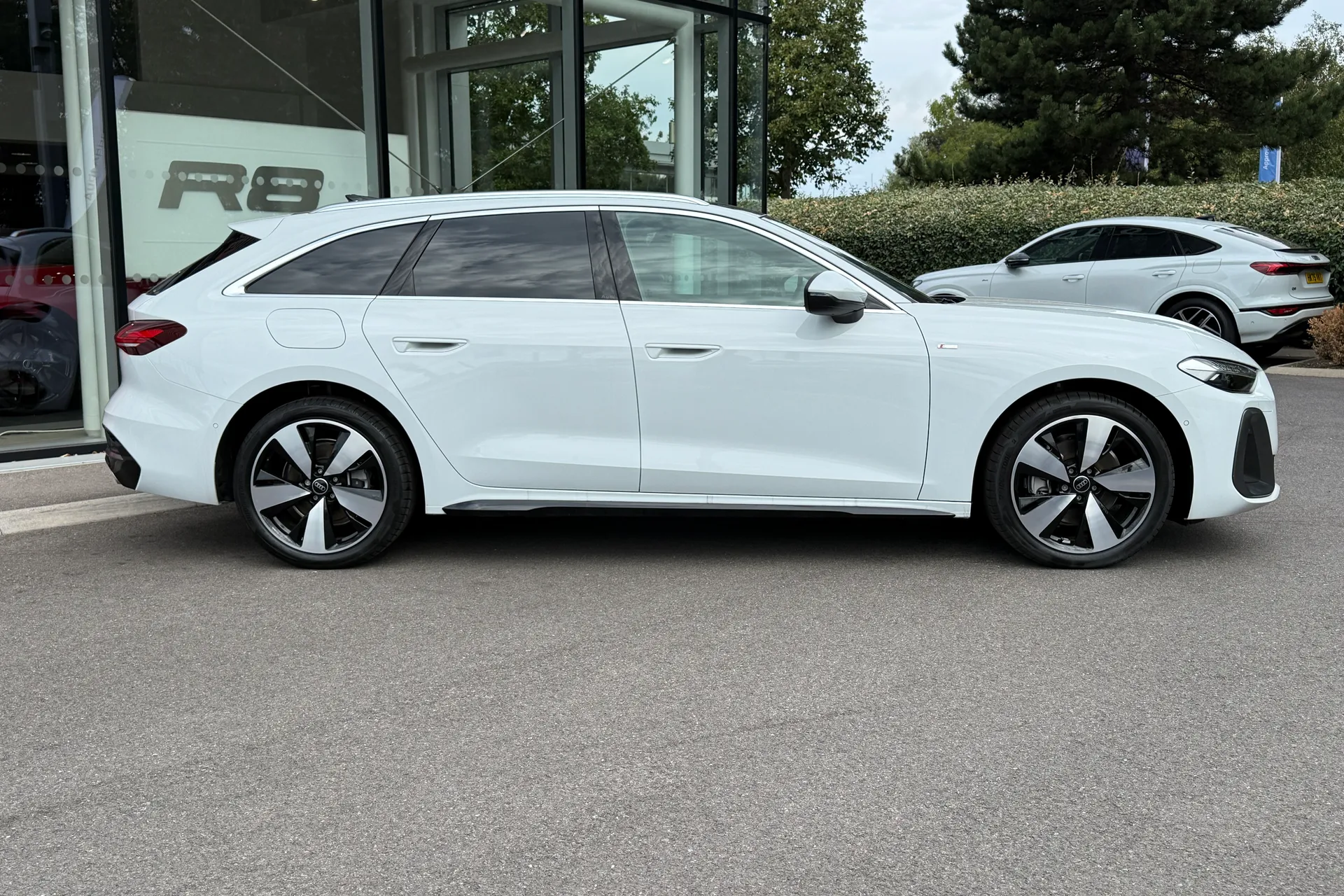 Audi A5 thumbnail image number 2